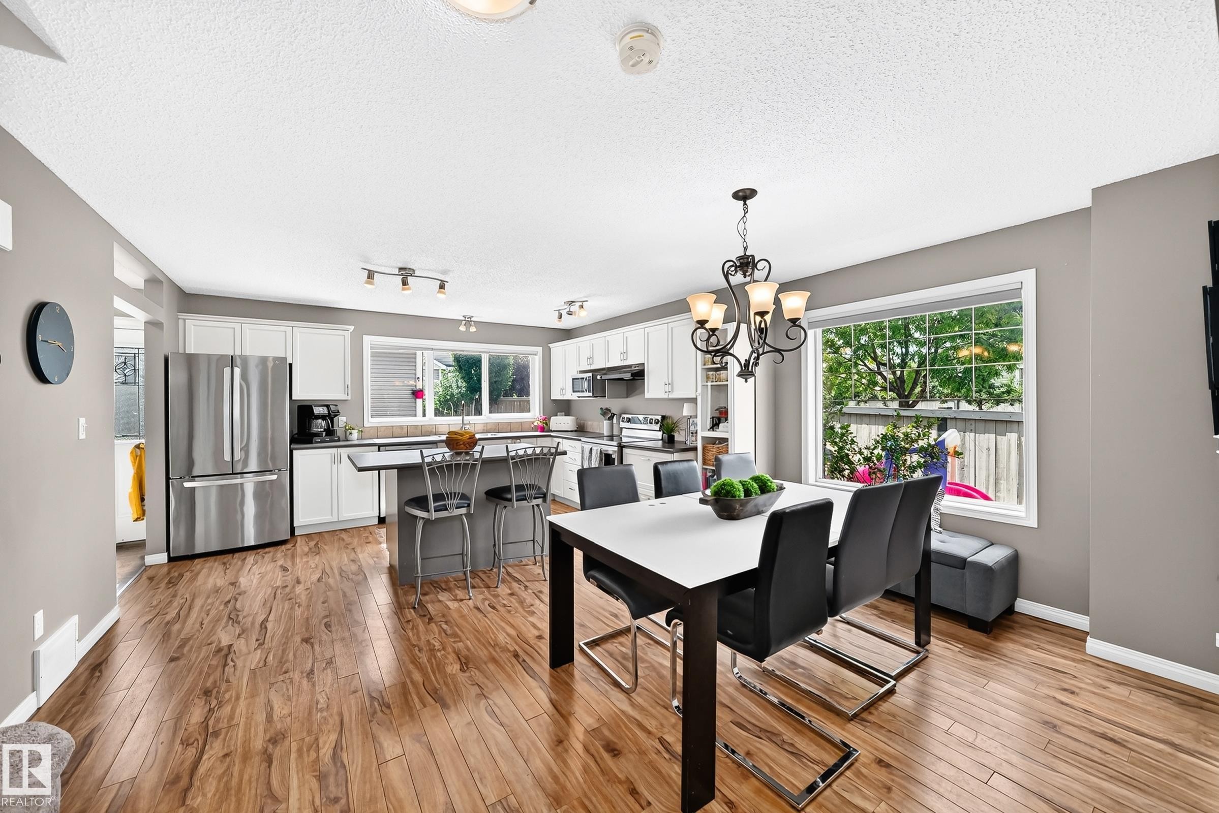 7839 14 Avenue Sw, Edmonton, AB