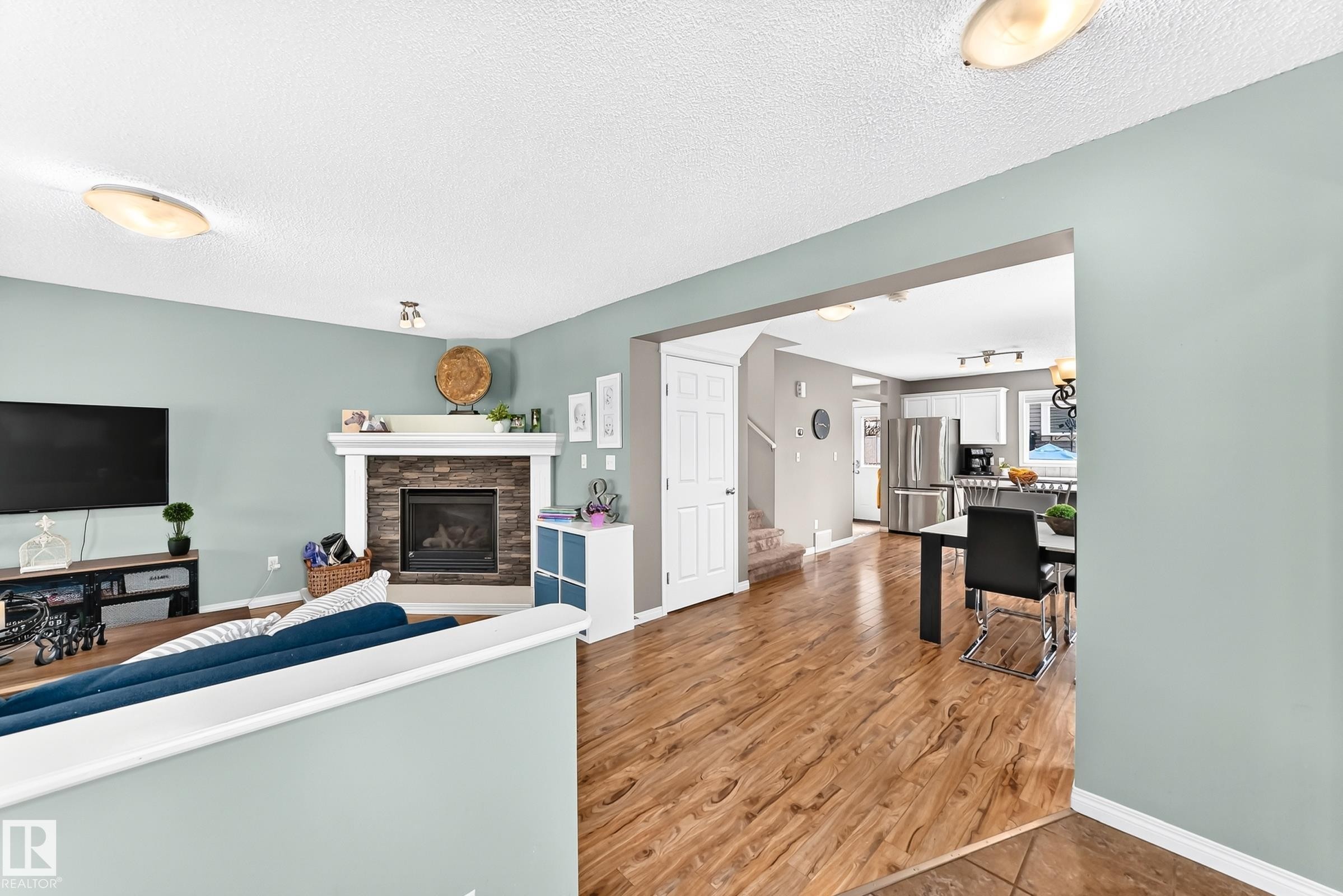 7839 14 Avenue Sw, Edmonton, AB