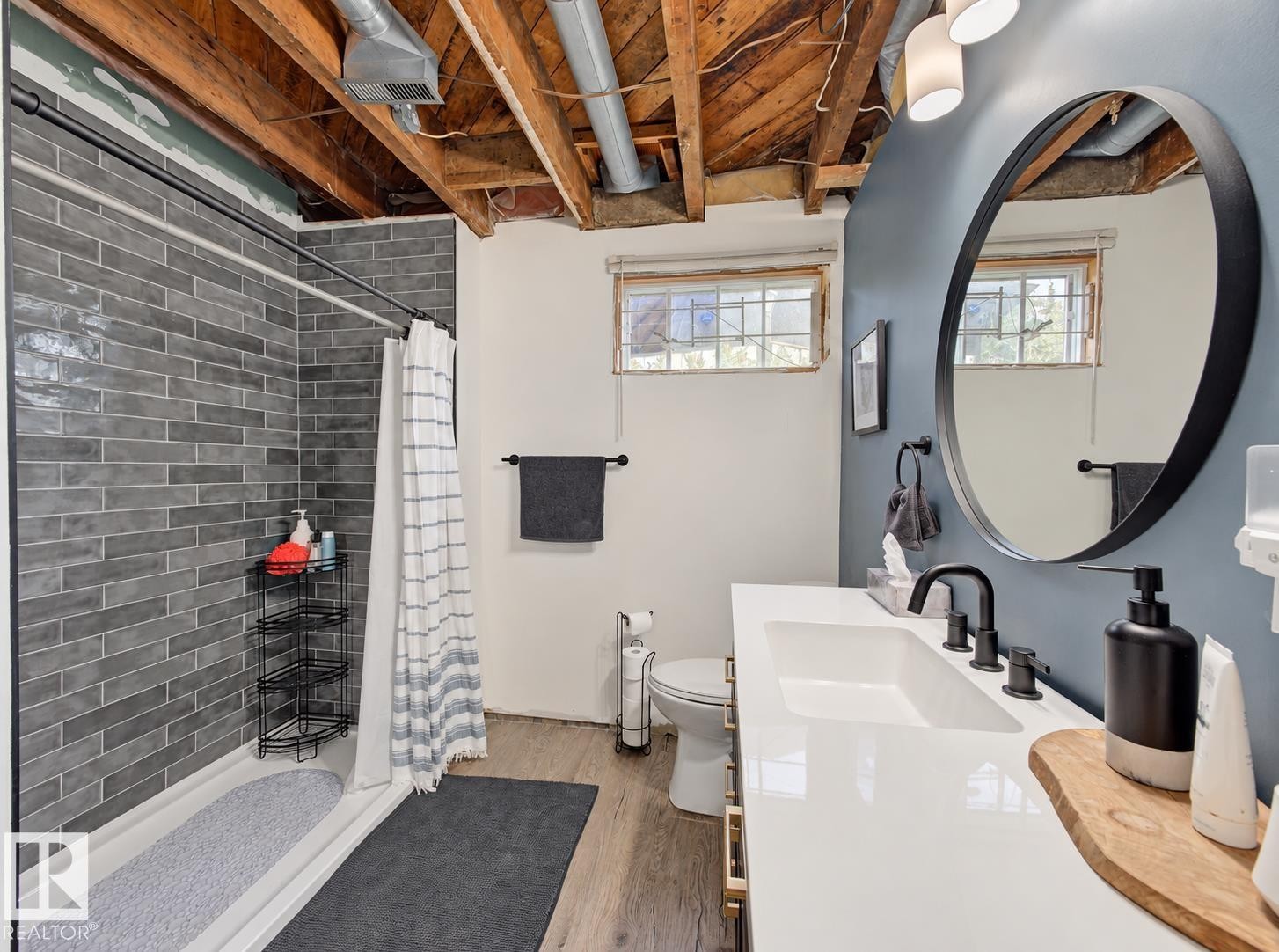 Loweer 3PC Bath - 57511 Rr224, Rural Sturgeon County, AB