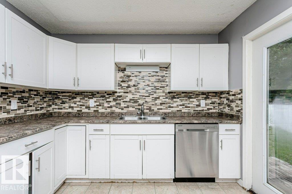 5807 52 Avenue, Redwater, AB