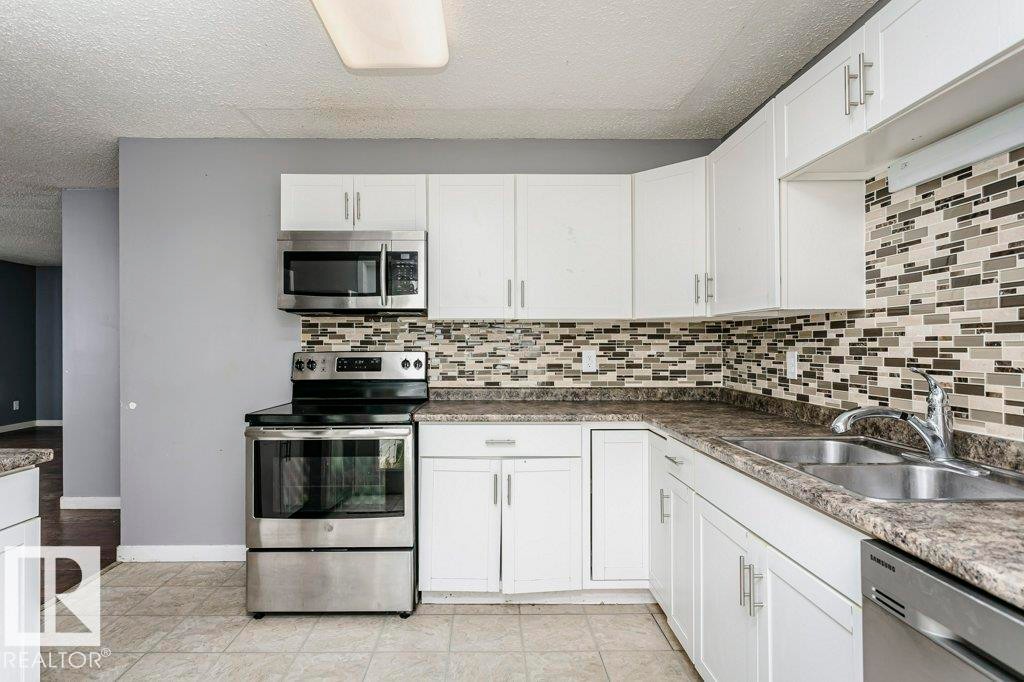 5807 52 Avenue, Redwater, AB