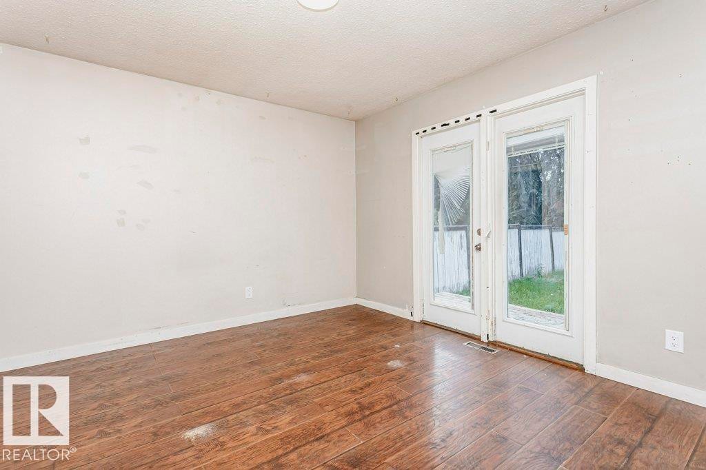 5807 52 Avenue, Redwater, AB