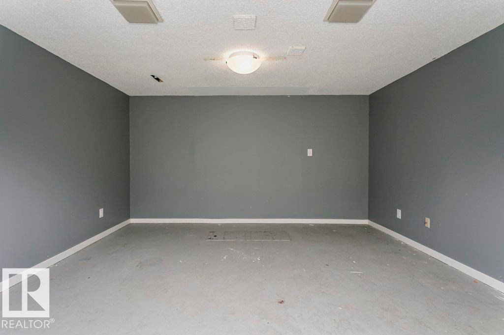 5807 52 Avenue, Redwater, AB