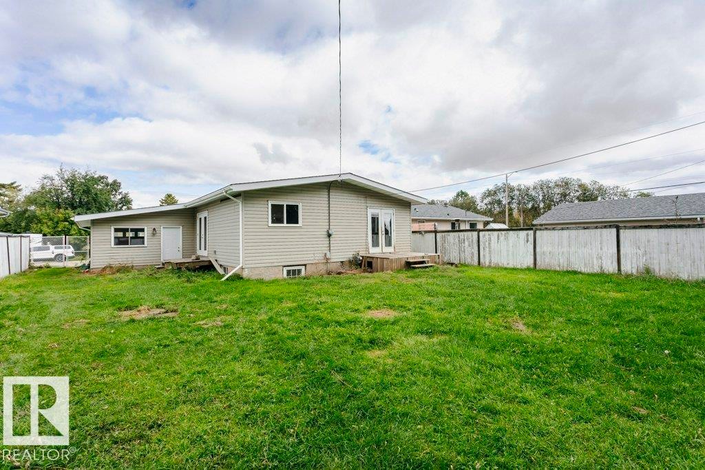 5807 52 Avenue, Redwater, AB