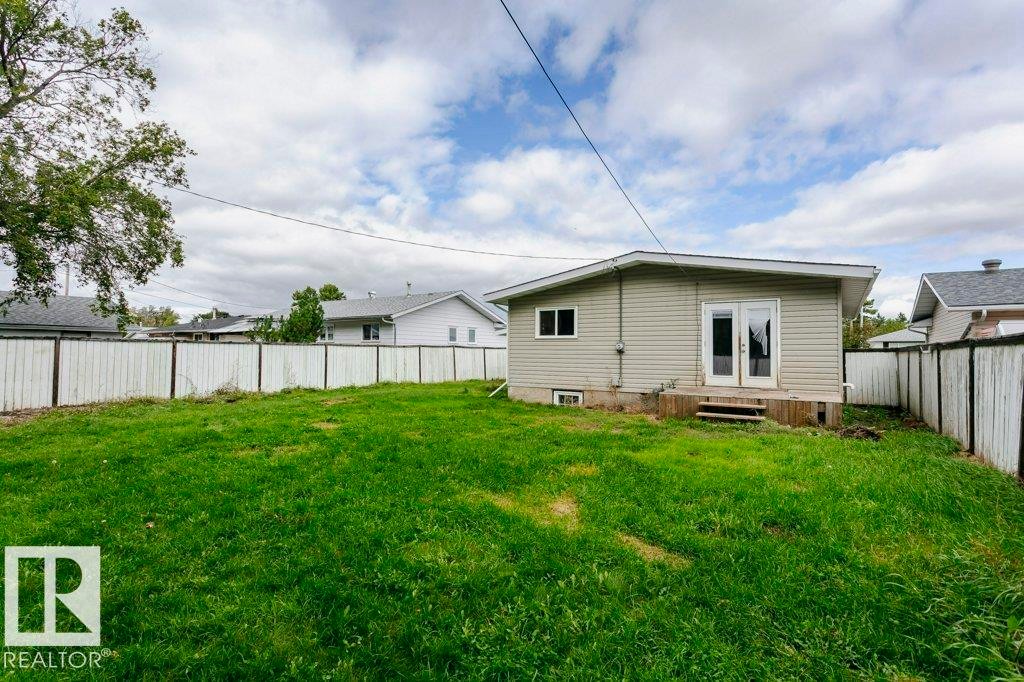 5807 52 Avenue, Redwater, AB