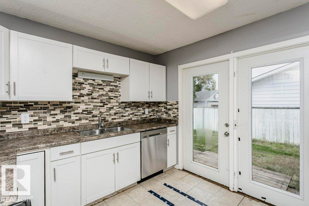 5807 52 Avenue, Redwater, AB