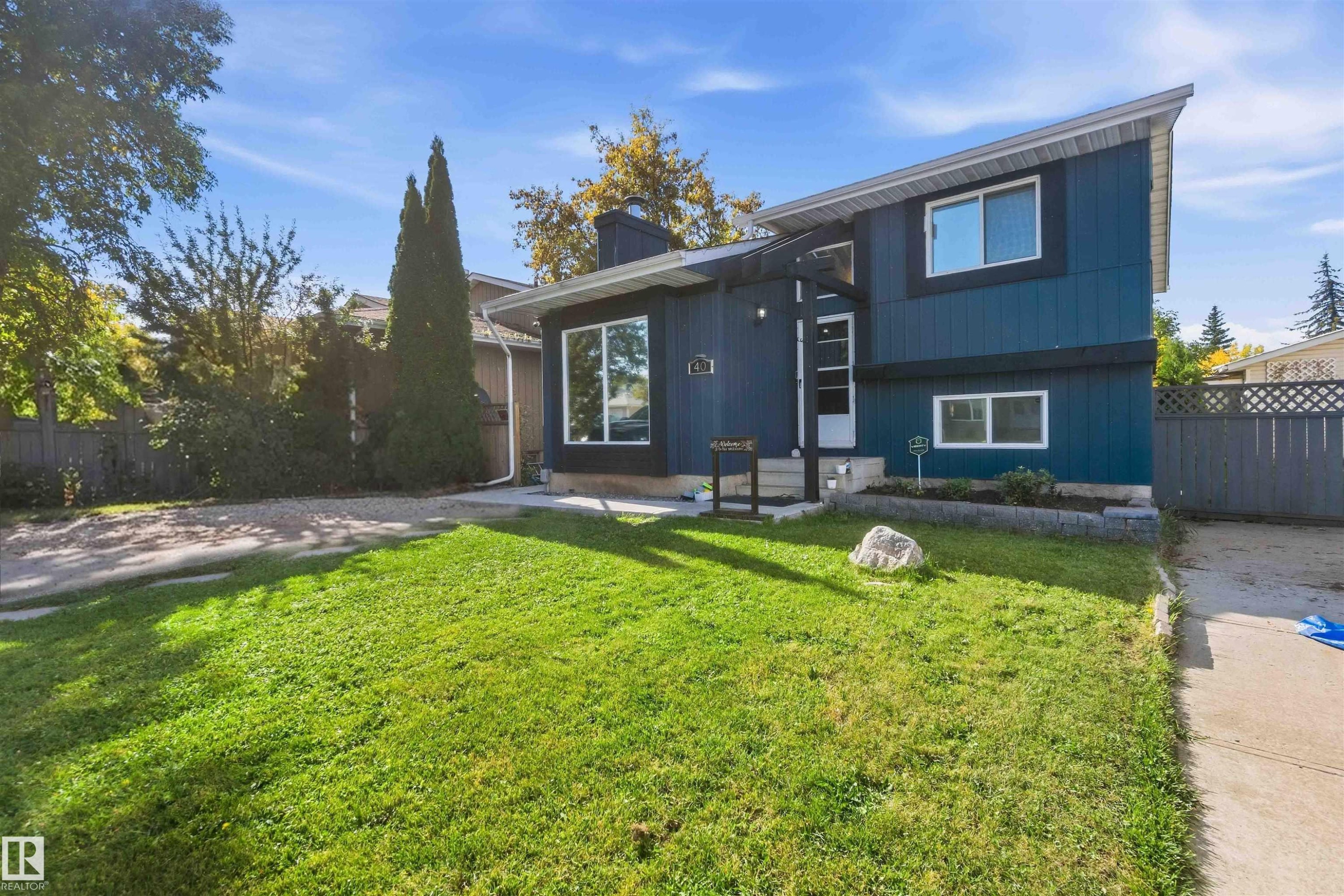 40 Greenwood Drive, Spruce Grove, AB