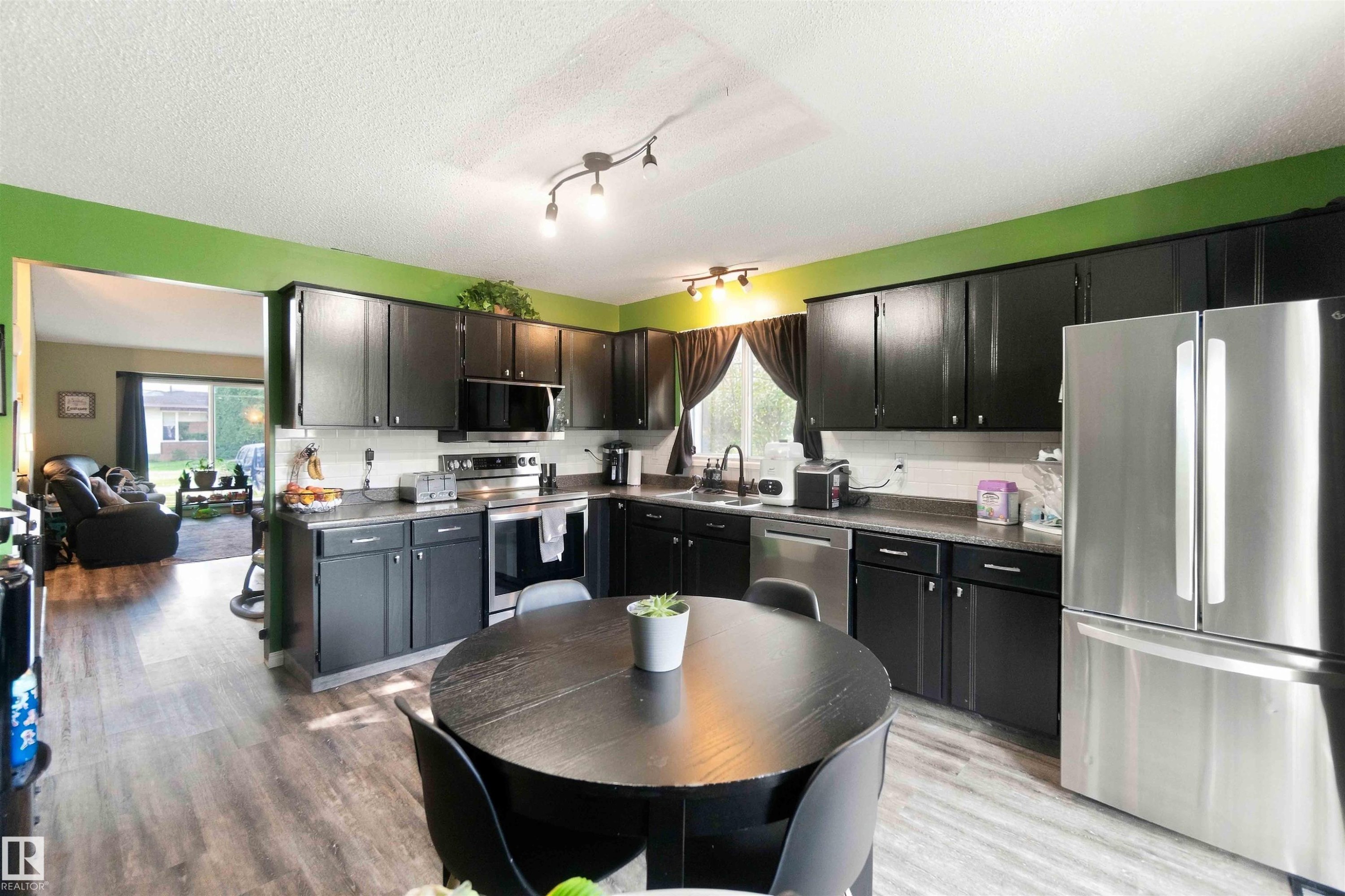 40 Greenwood Drive, Spruce Grove, AB