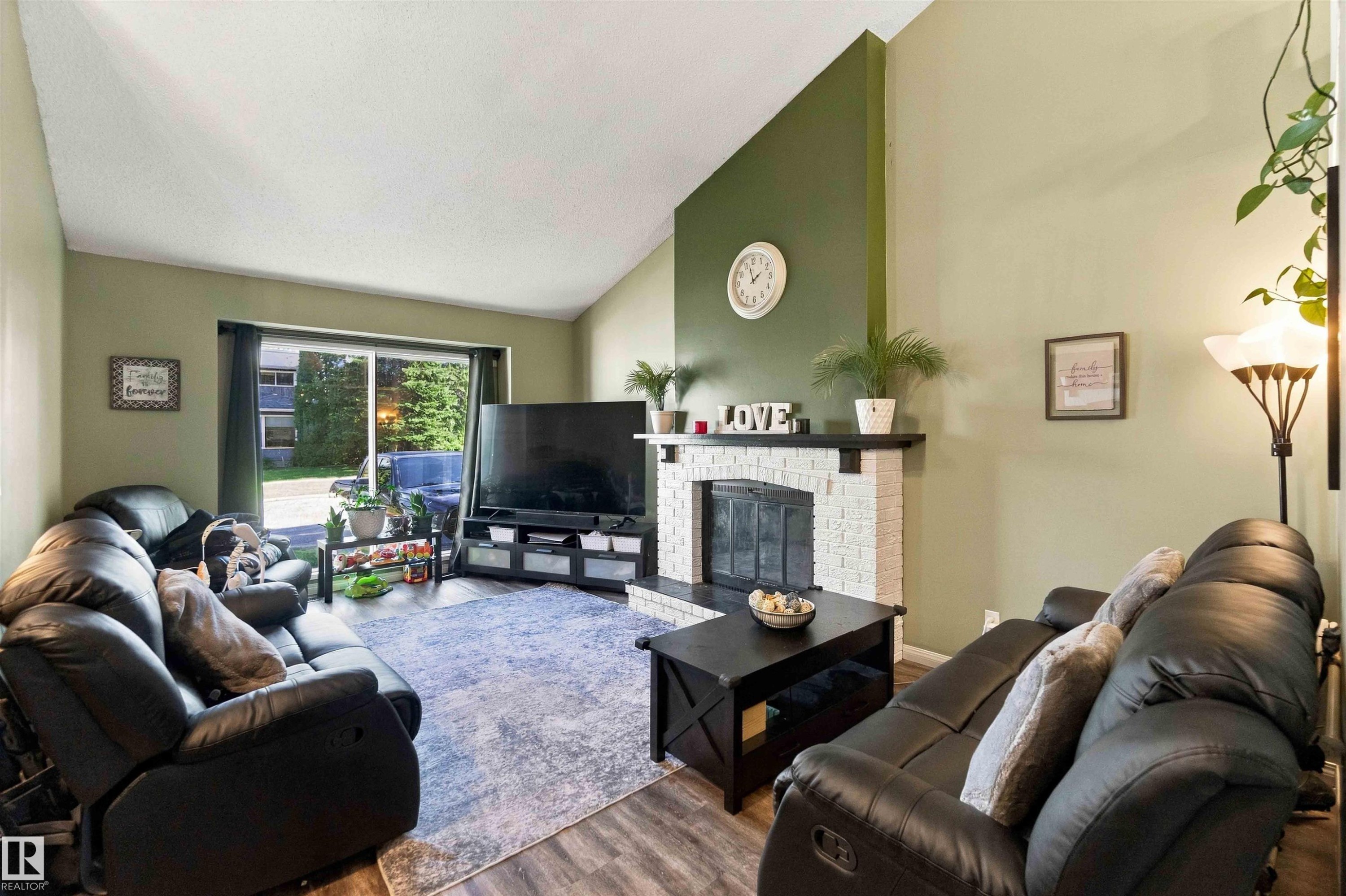 40 Greenwood Drive, Spruce Grove, AB