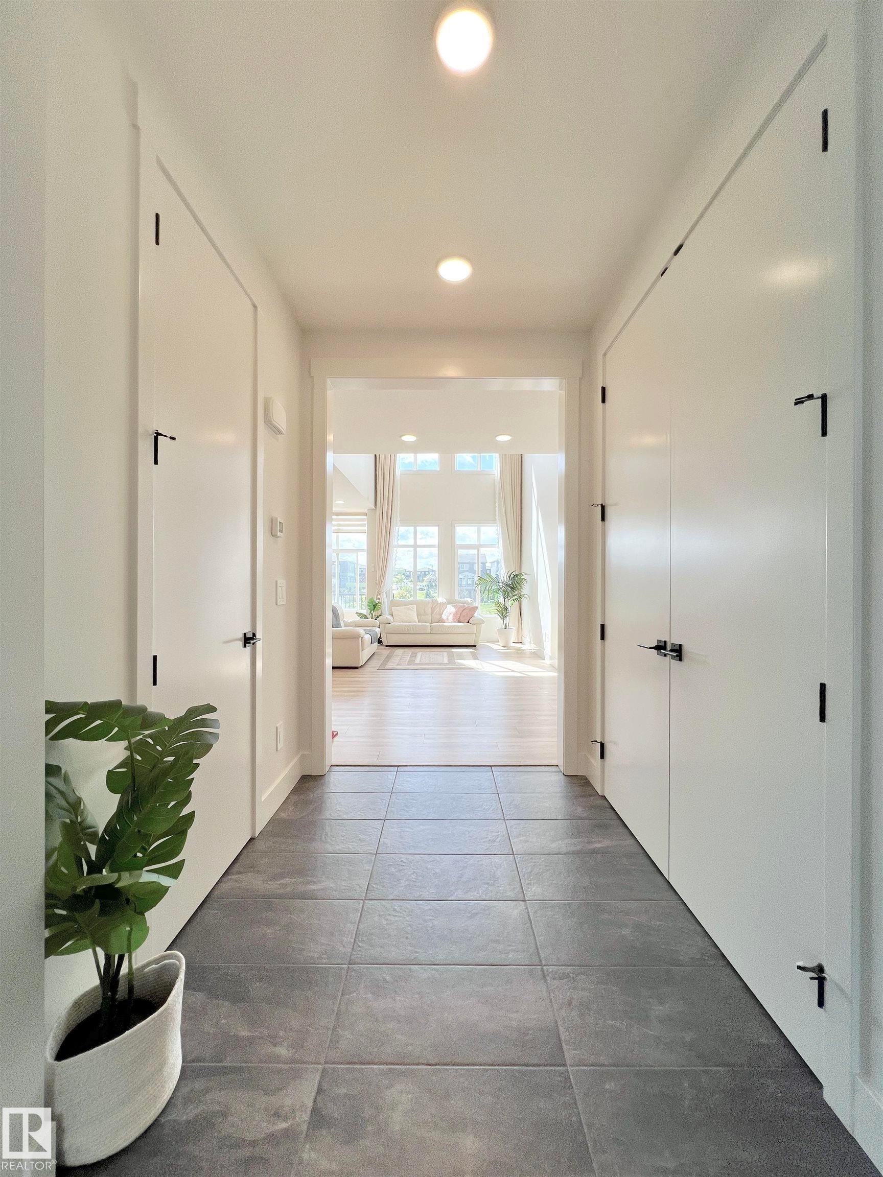 6045 King Landing Landing Sw, Edmonton, AB