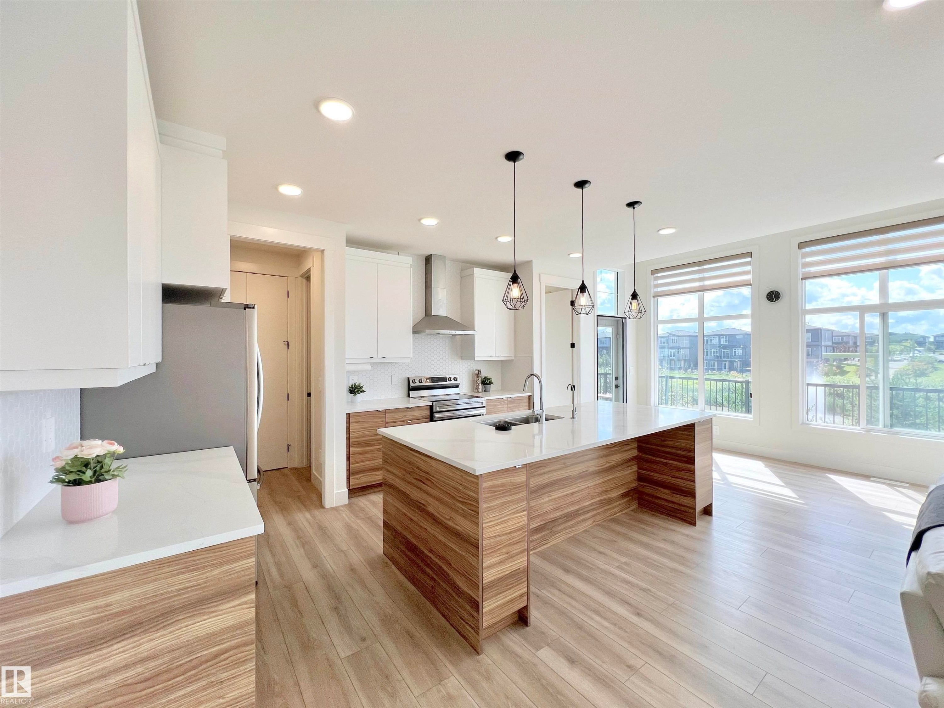 6045 King Landing Landing Sw, Edmonton, AB