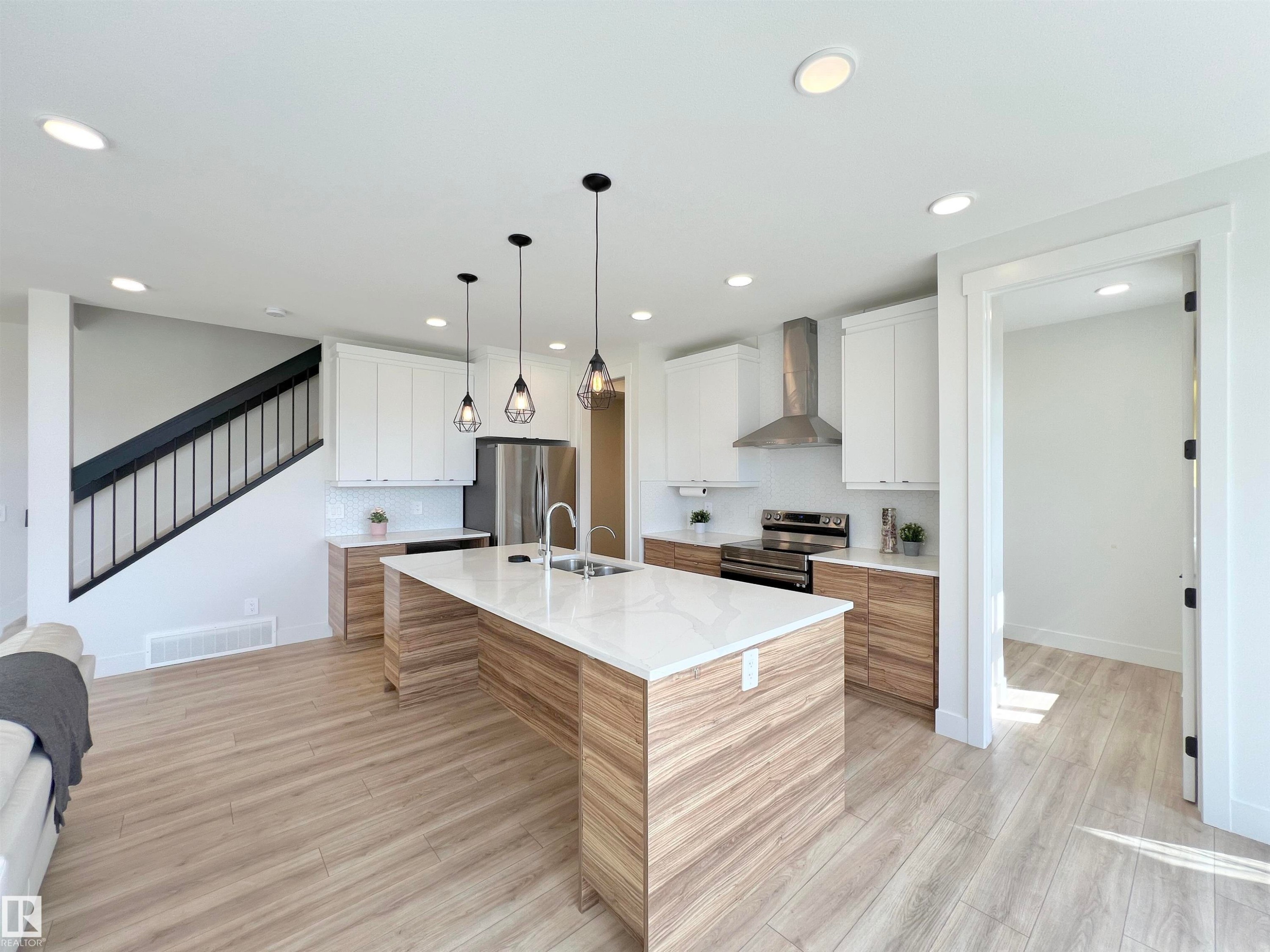 6045 King Landing Landing Sw, Edmonton, AB