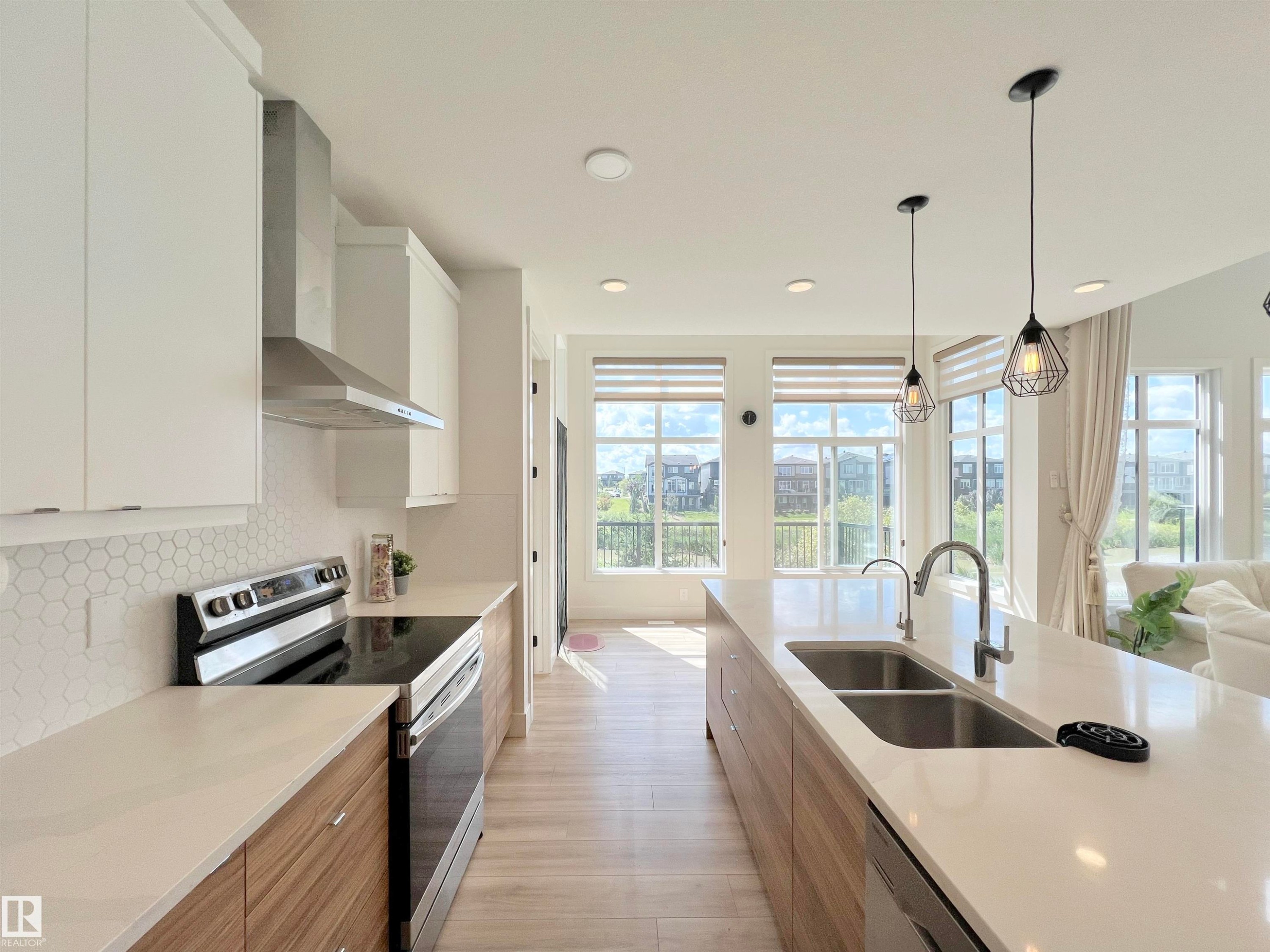 6045 King Landing Landing Sw, Edmonton, AB