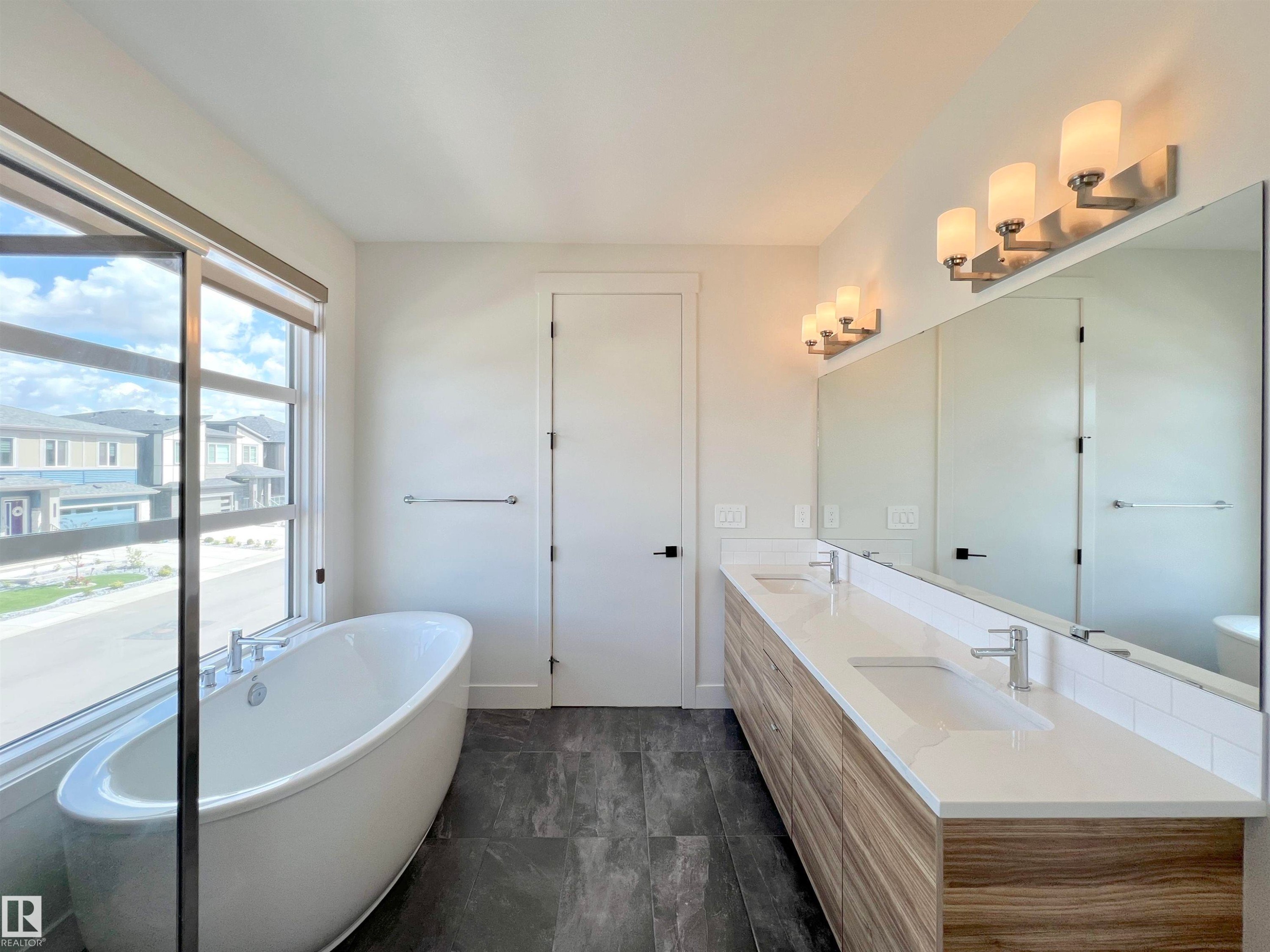6045 King Landing Landing Sw, Edmonton, AB