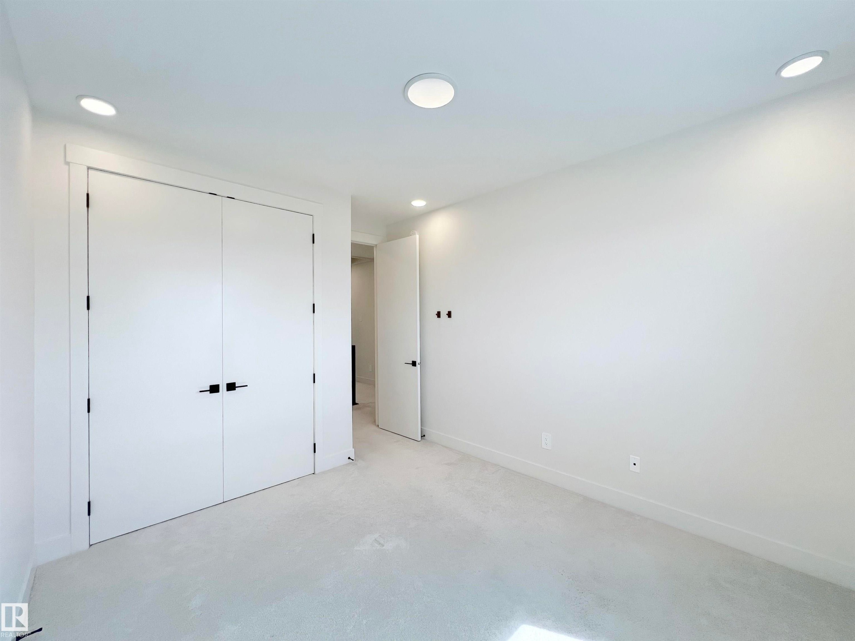 6045 King Landing Landing Sw, Edmonton, AB