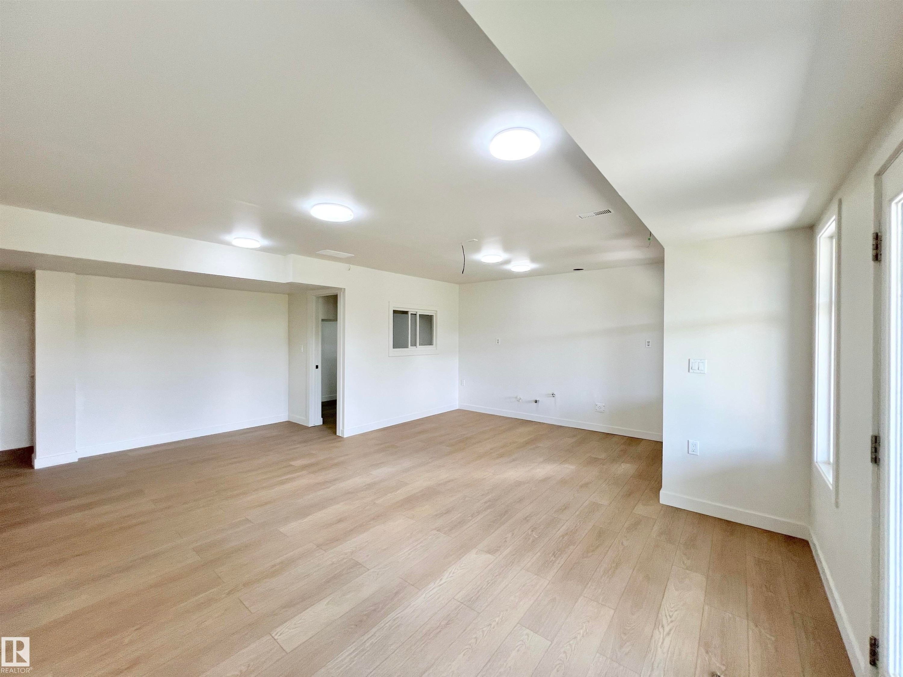6045 King Landing Landing Sw, Edmonton, AB