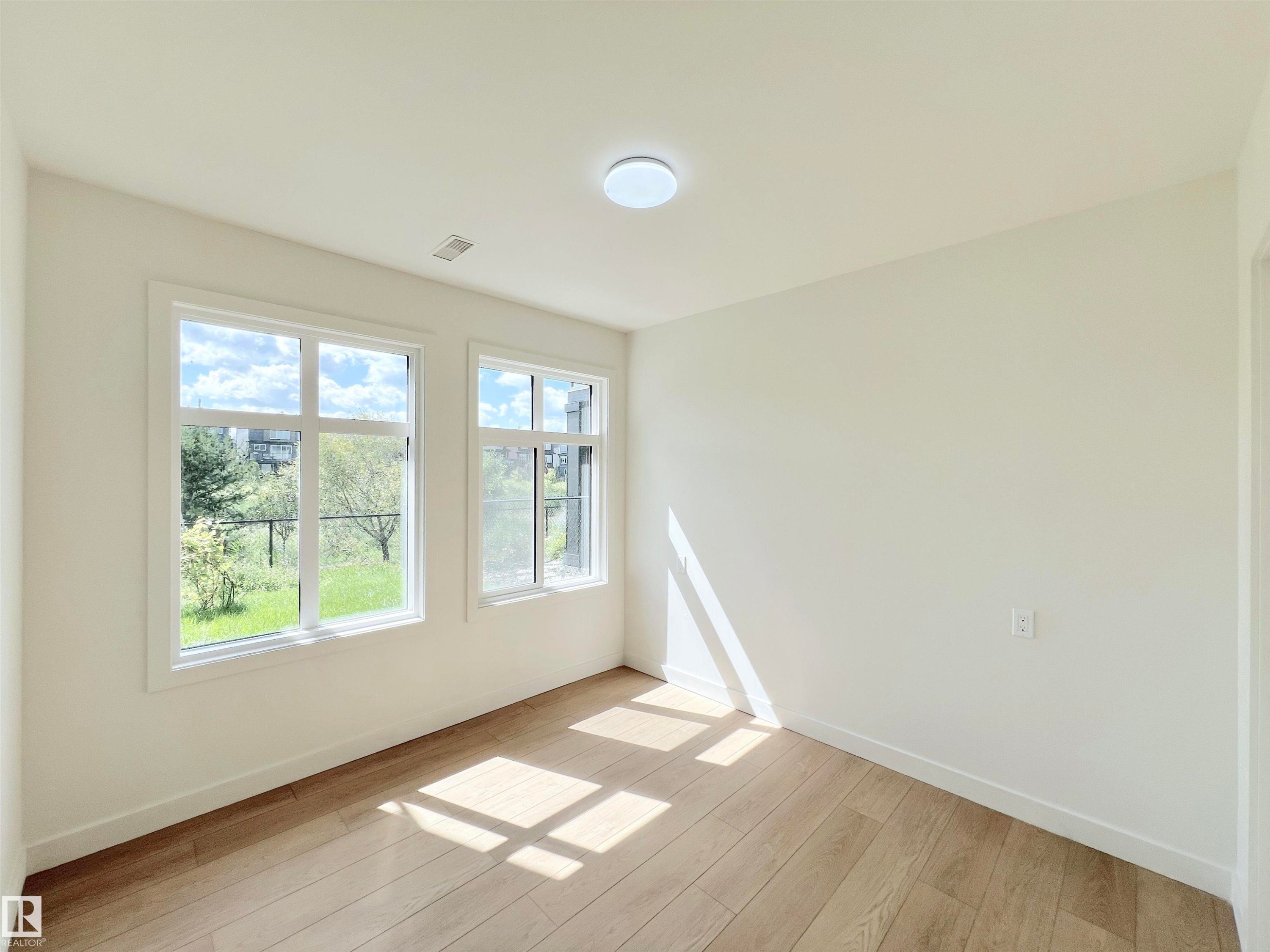 6045 King Landing Landing Sw, Edmonton, AB
