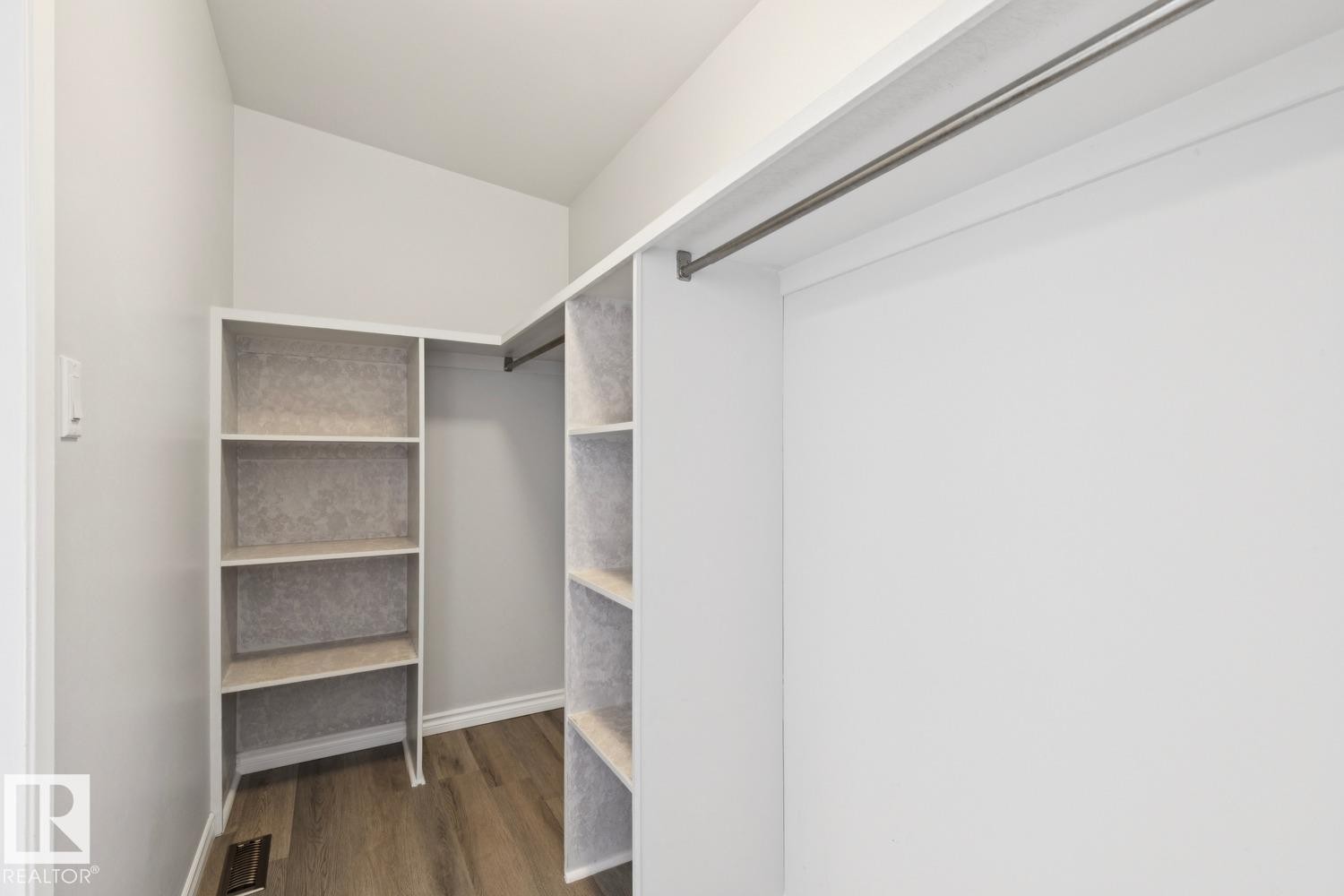 9312 151 Avenue Nw, Edmonton, AB