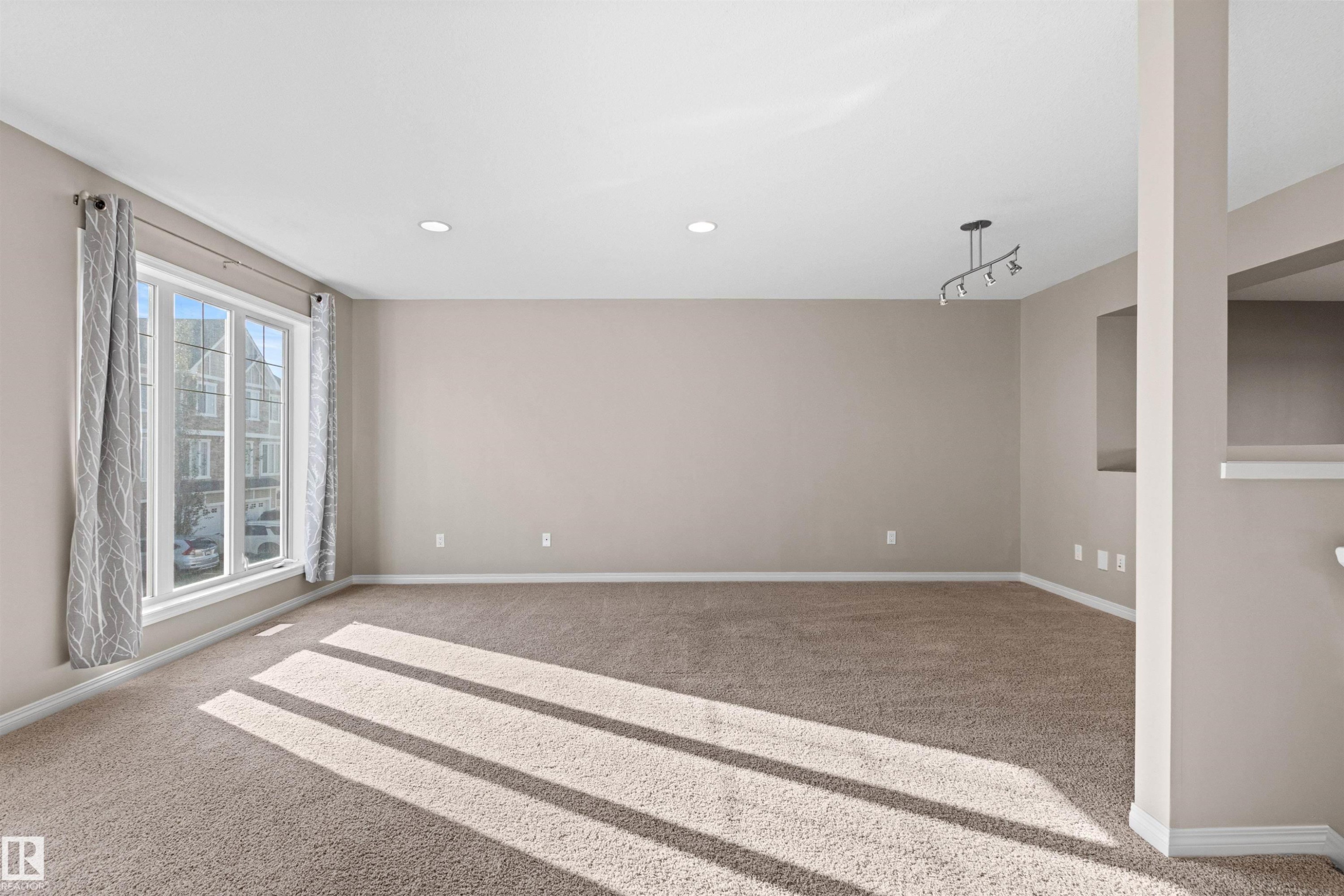 #30 9904 101 Av, Morinville, AB
