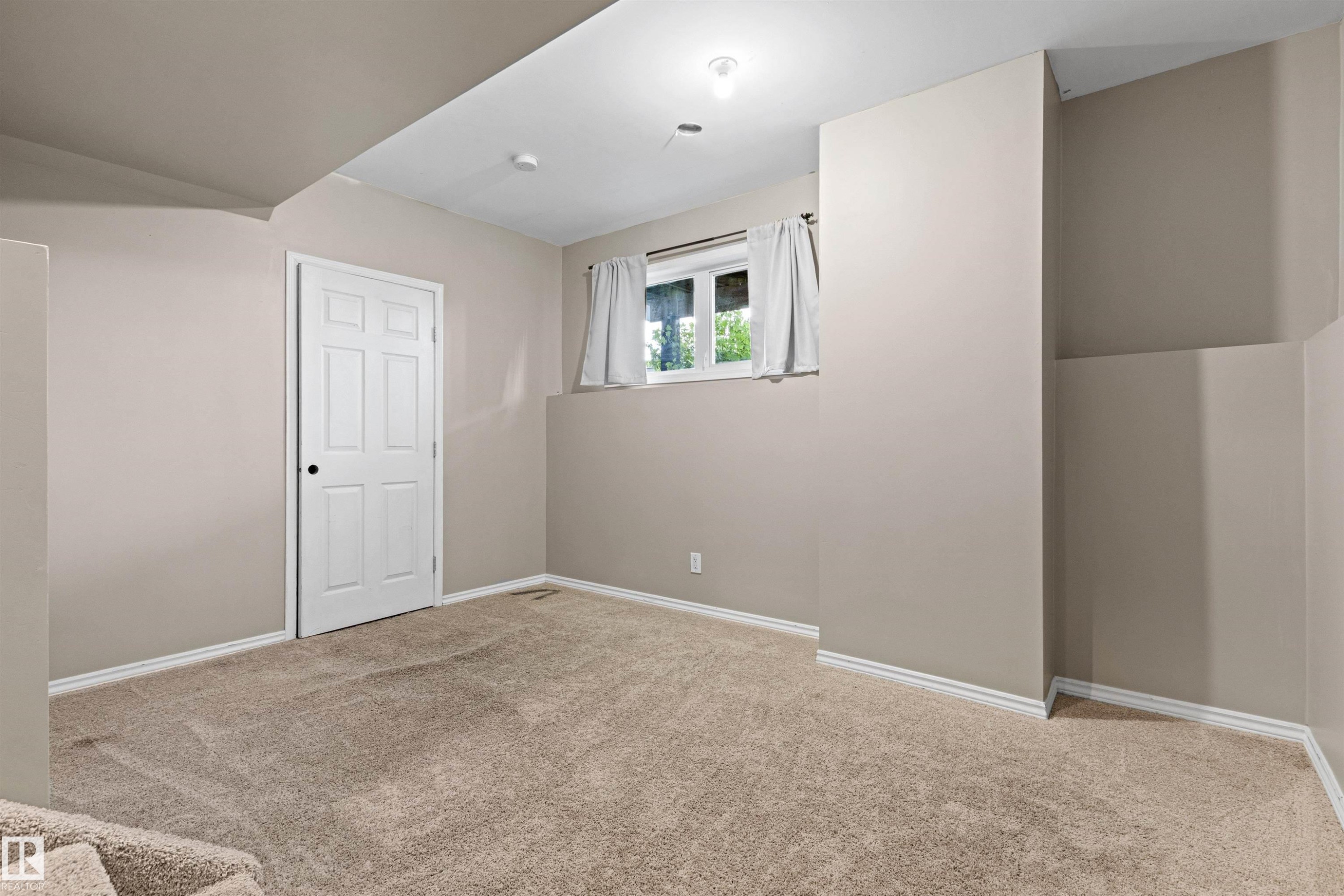 #30 9904 101 Av, Morinville, AB