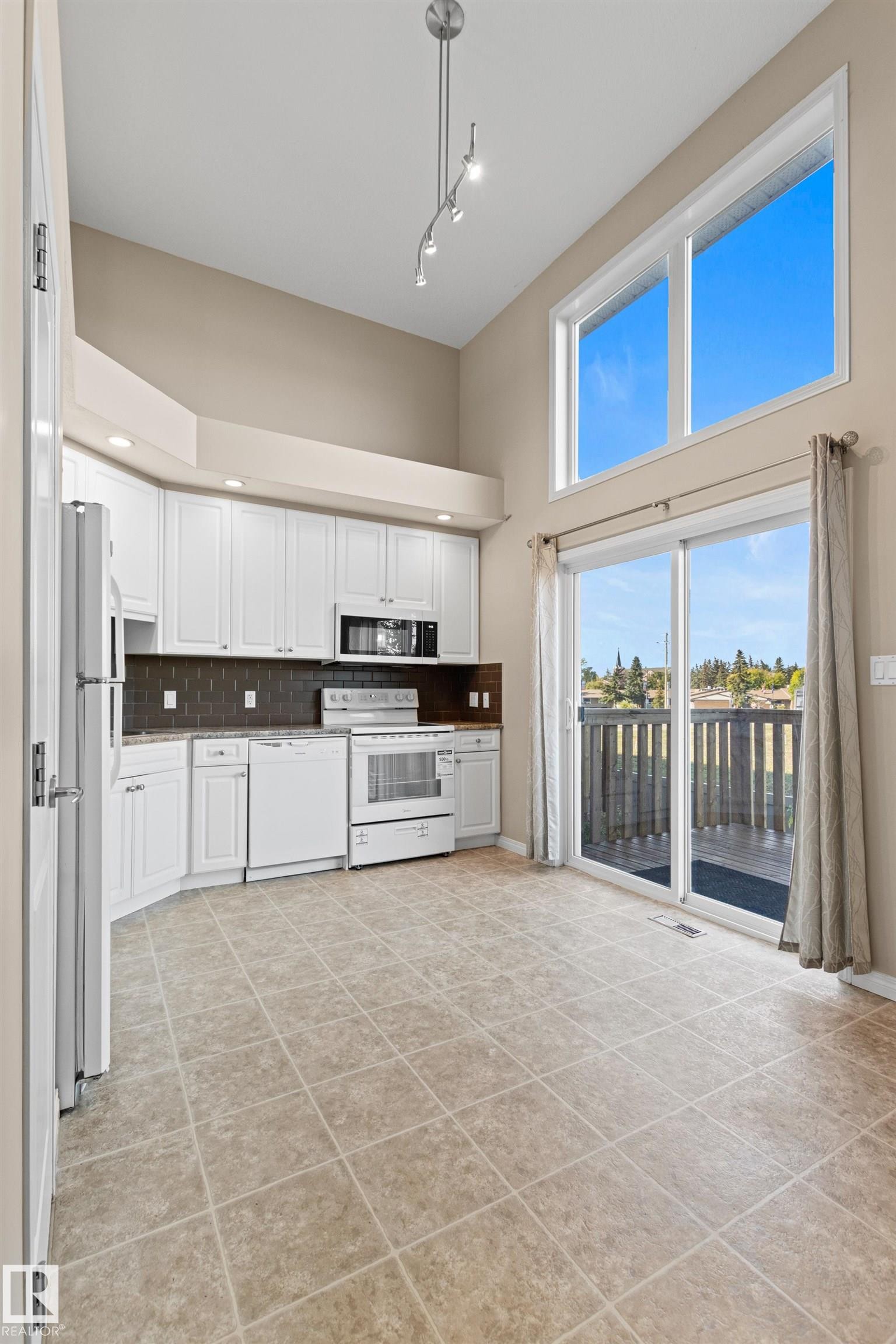 #30 9904 101 Av, Morinville, AB