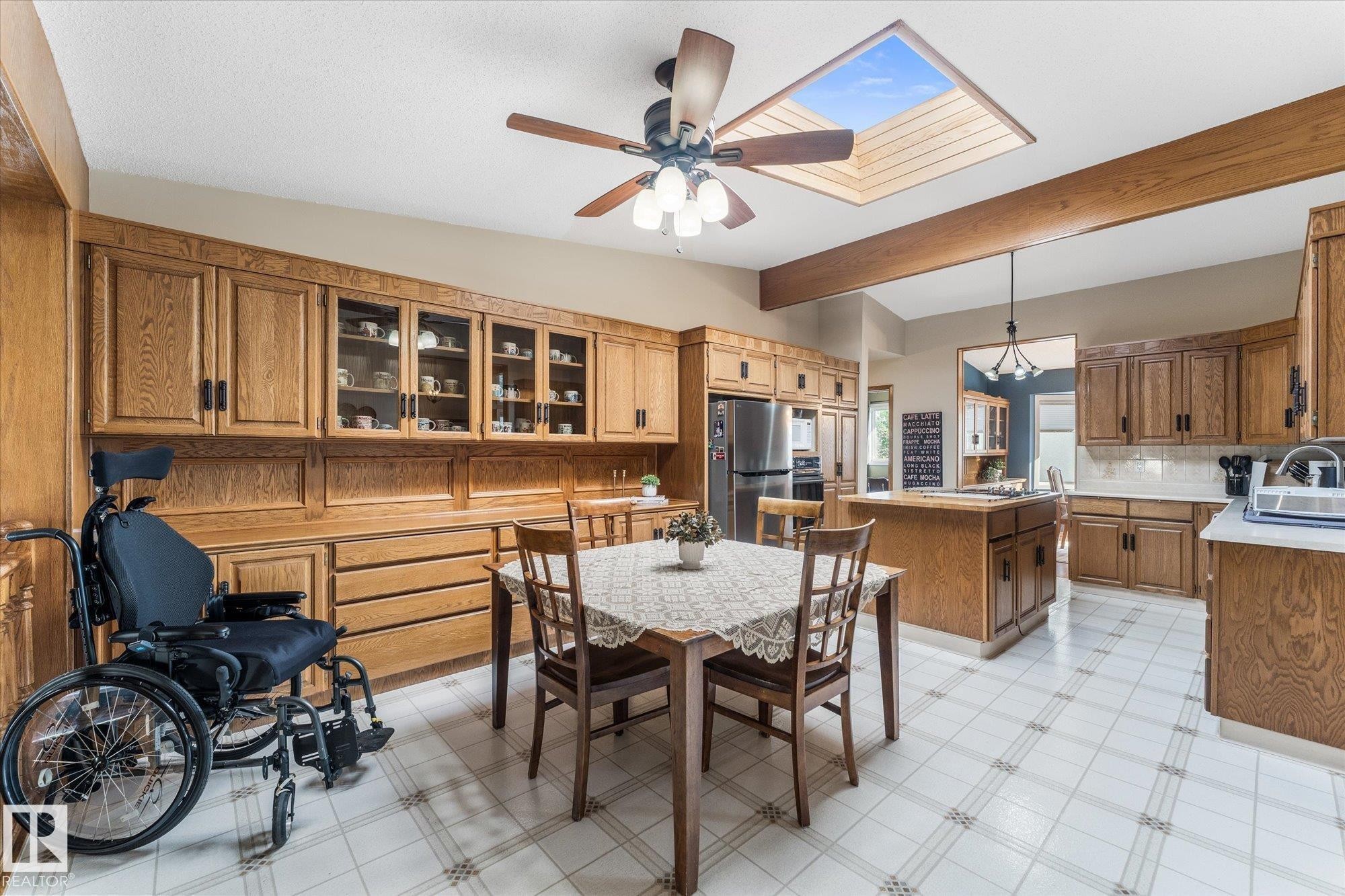 9504 139 Avenue Nw, Edmonton, AB