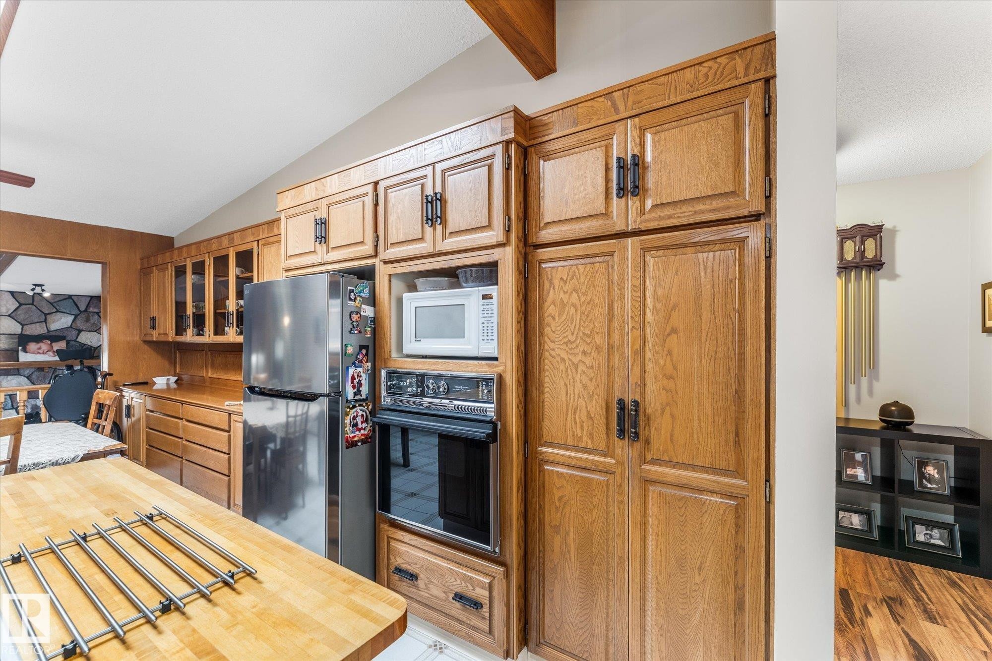 9504 139 Avenue Nw, Edmonton, AB