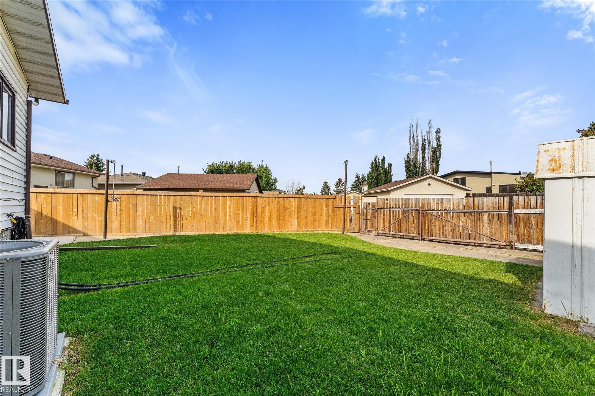 9504 139 Avenue Nw, Edmonton, AB