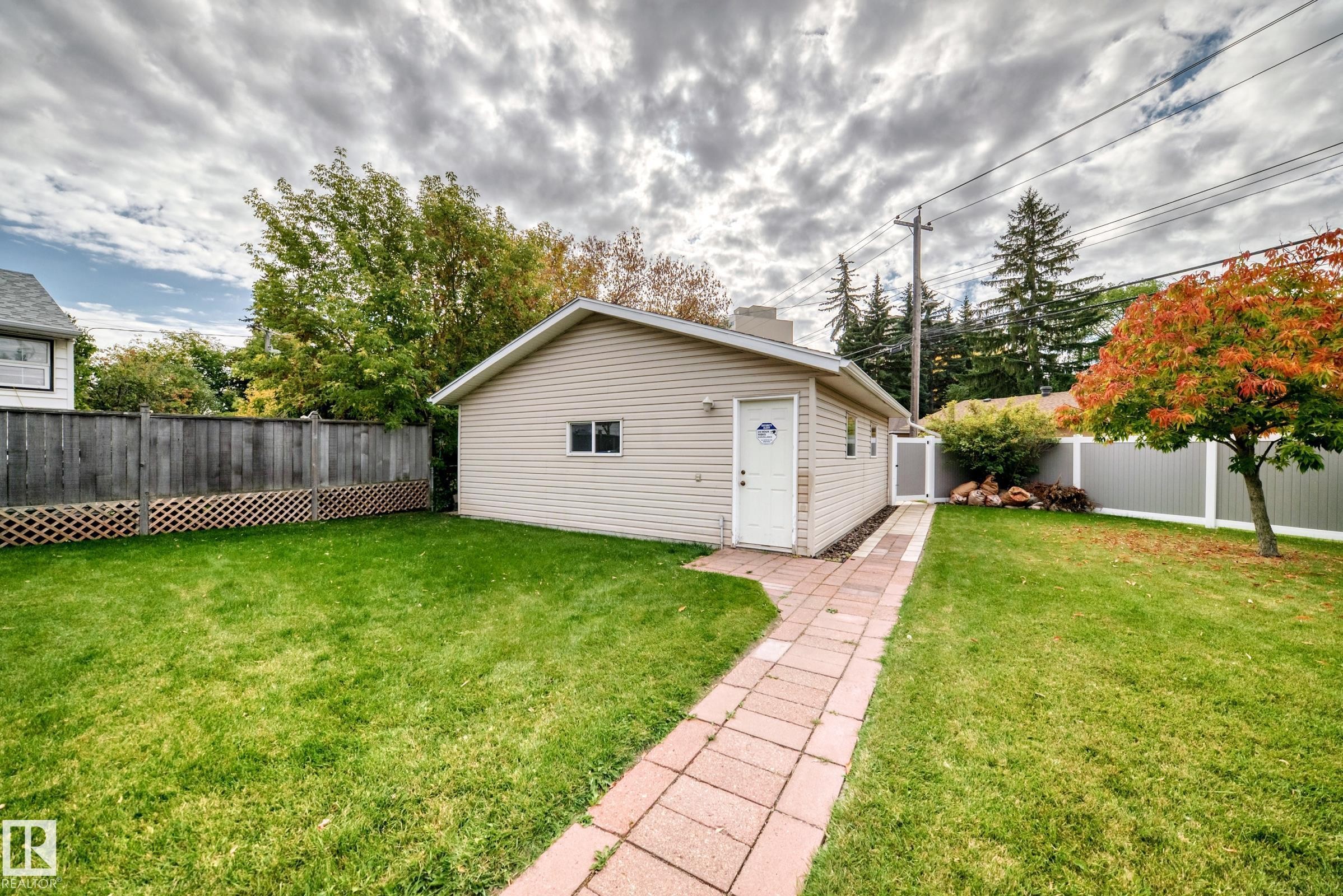 11524 133 Street Nw, Edmonton, AB