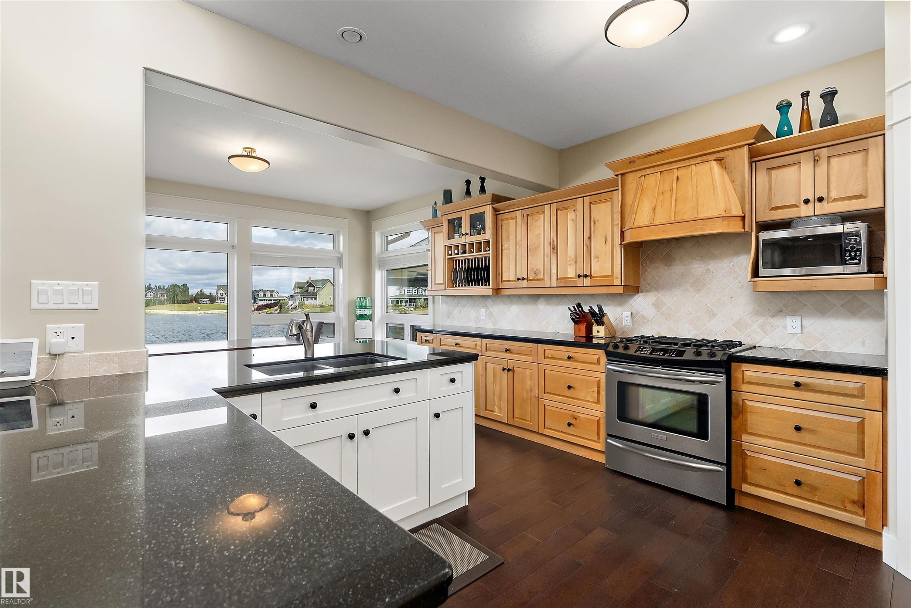 36 Sunset Harbour, Rural Wetaskiwin County, AB
