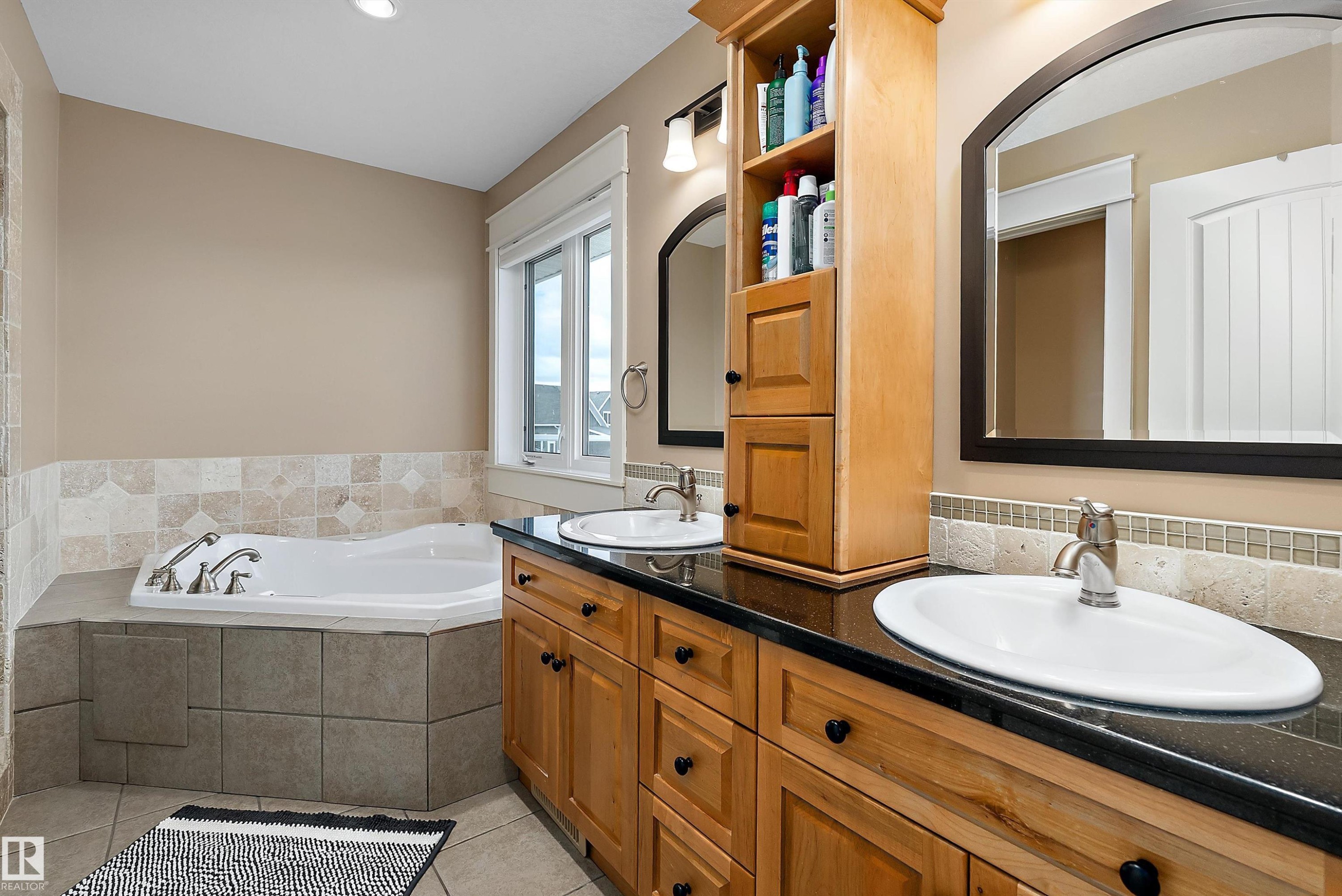 36 Sunset Harbour, Rural Wetaskiwin County, AB