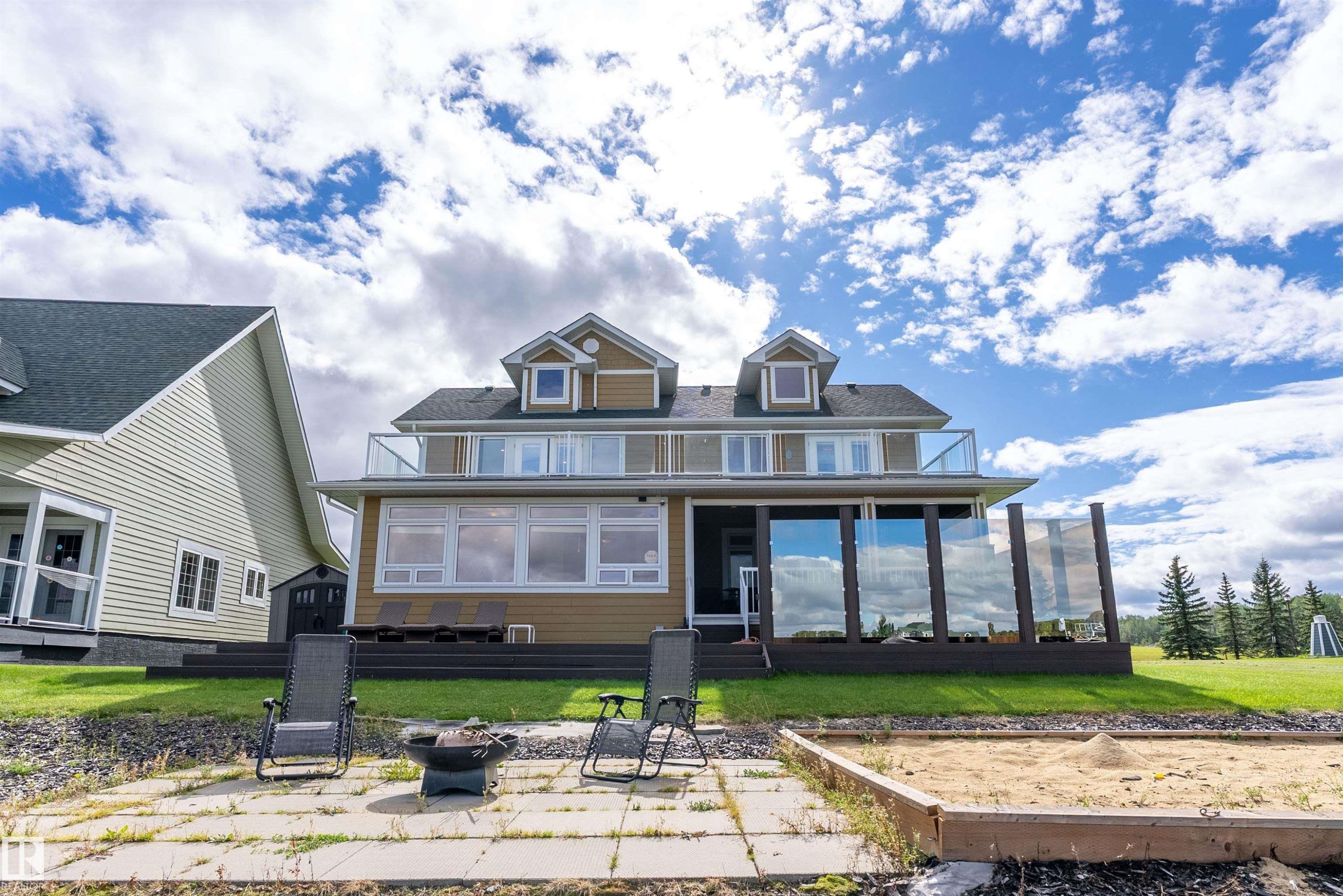 36 Sunset Harbour, Rural Wetaskiwin County, AB