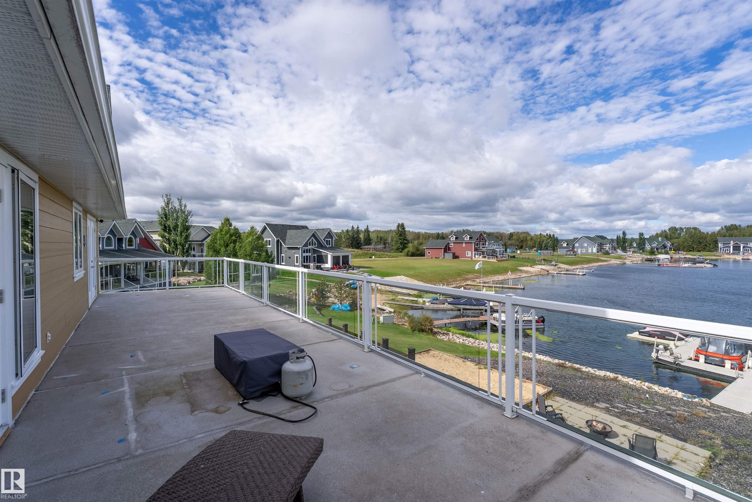 36 Sunset Harbour, Rural Wetaskiwin County, AB
