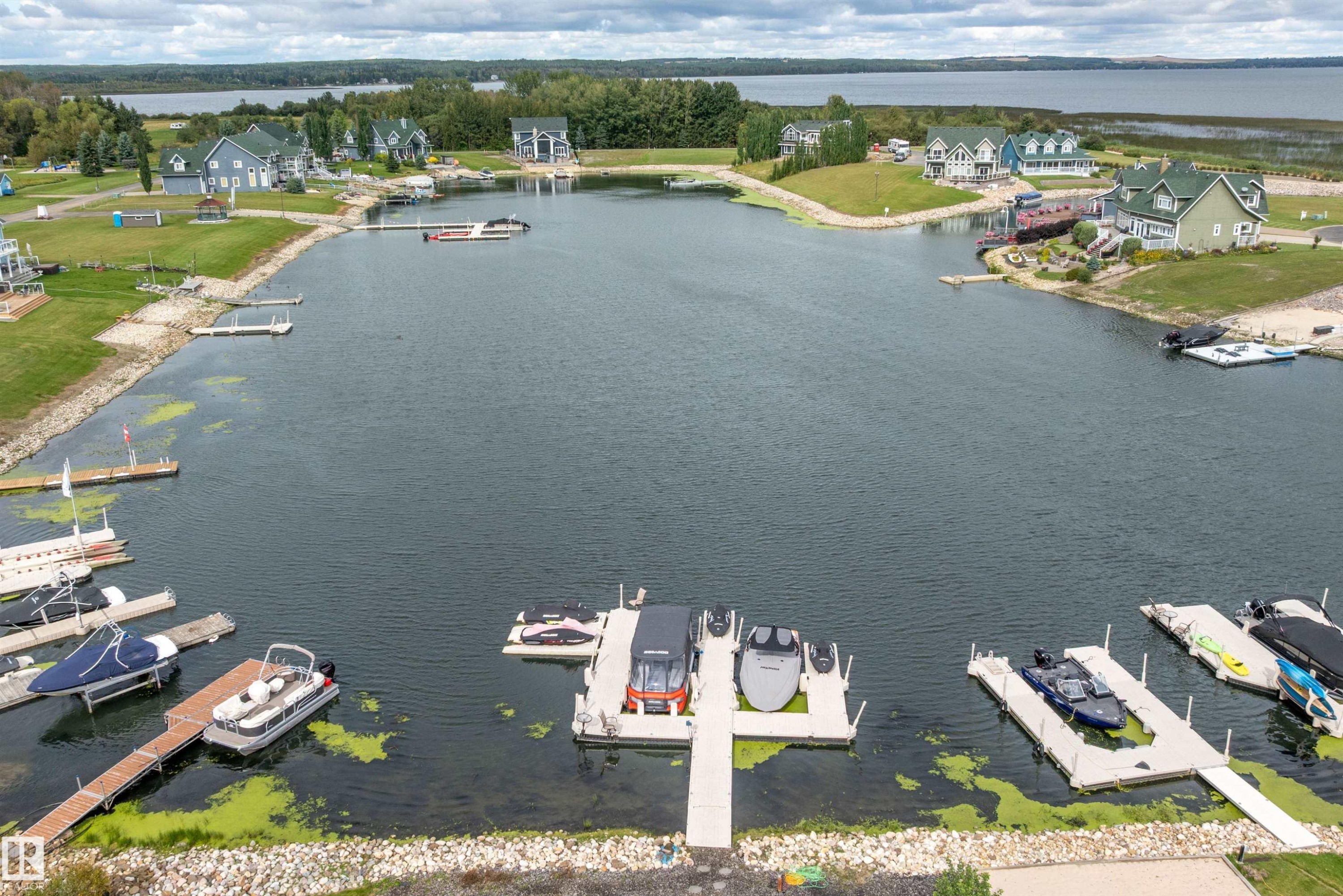 36 Sunset Harbour, Rural Wetaskiwin County, AB