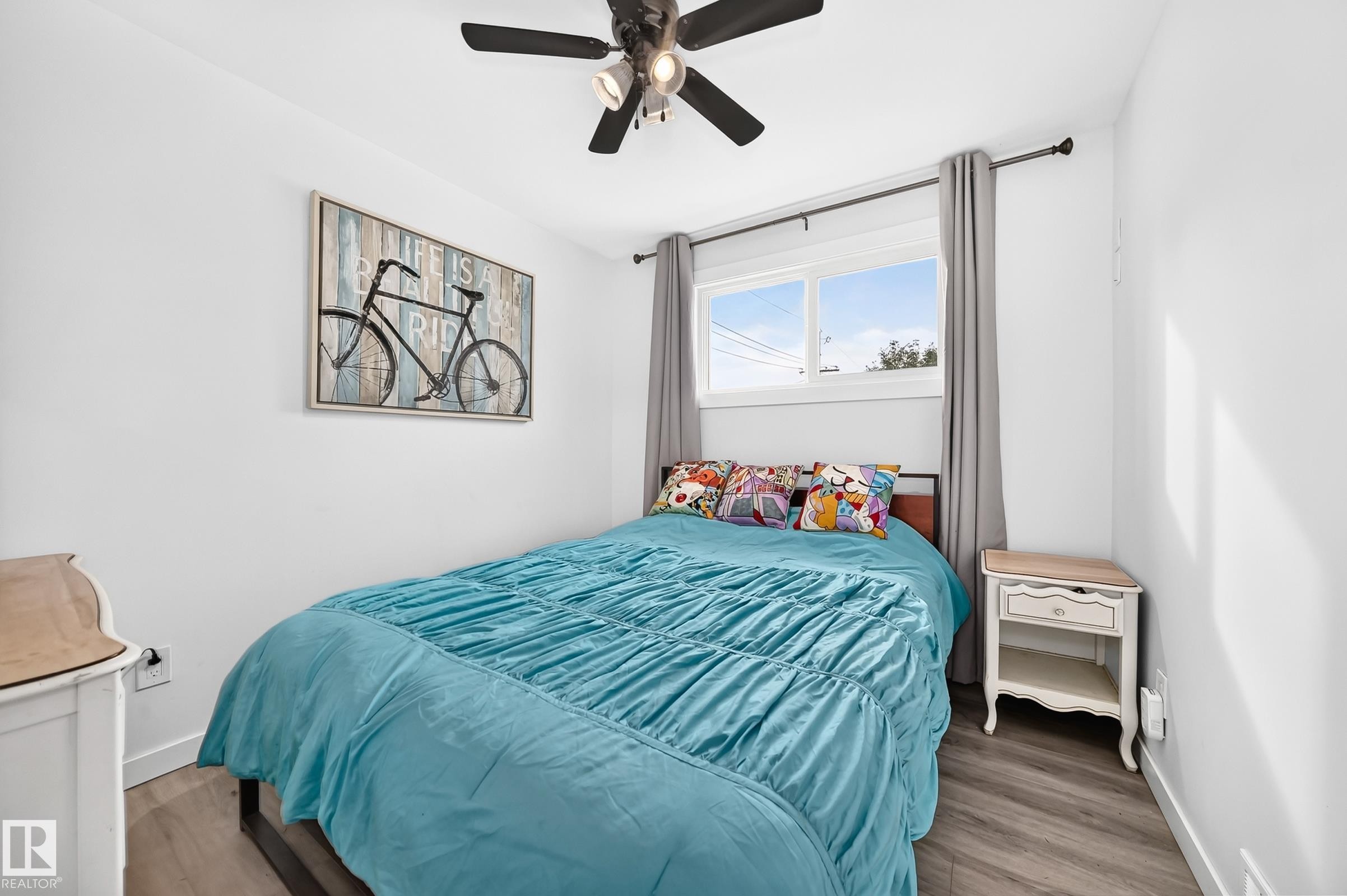 Bedroom - Garden Suite - 12045 64 Street Nw, Edmonton, AB