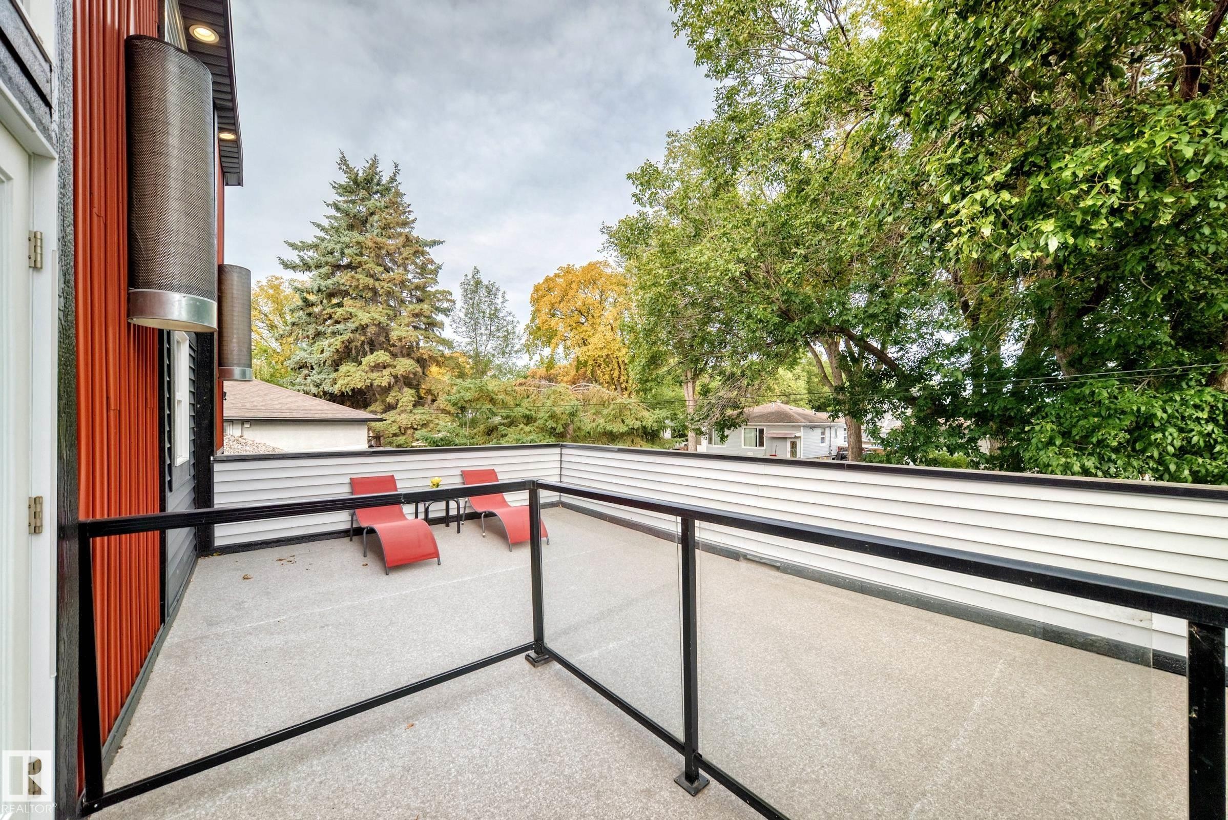 Rooftop Patio - Off Garage Suite - 12045 64 Street Nw, Edmonton, AB