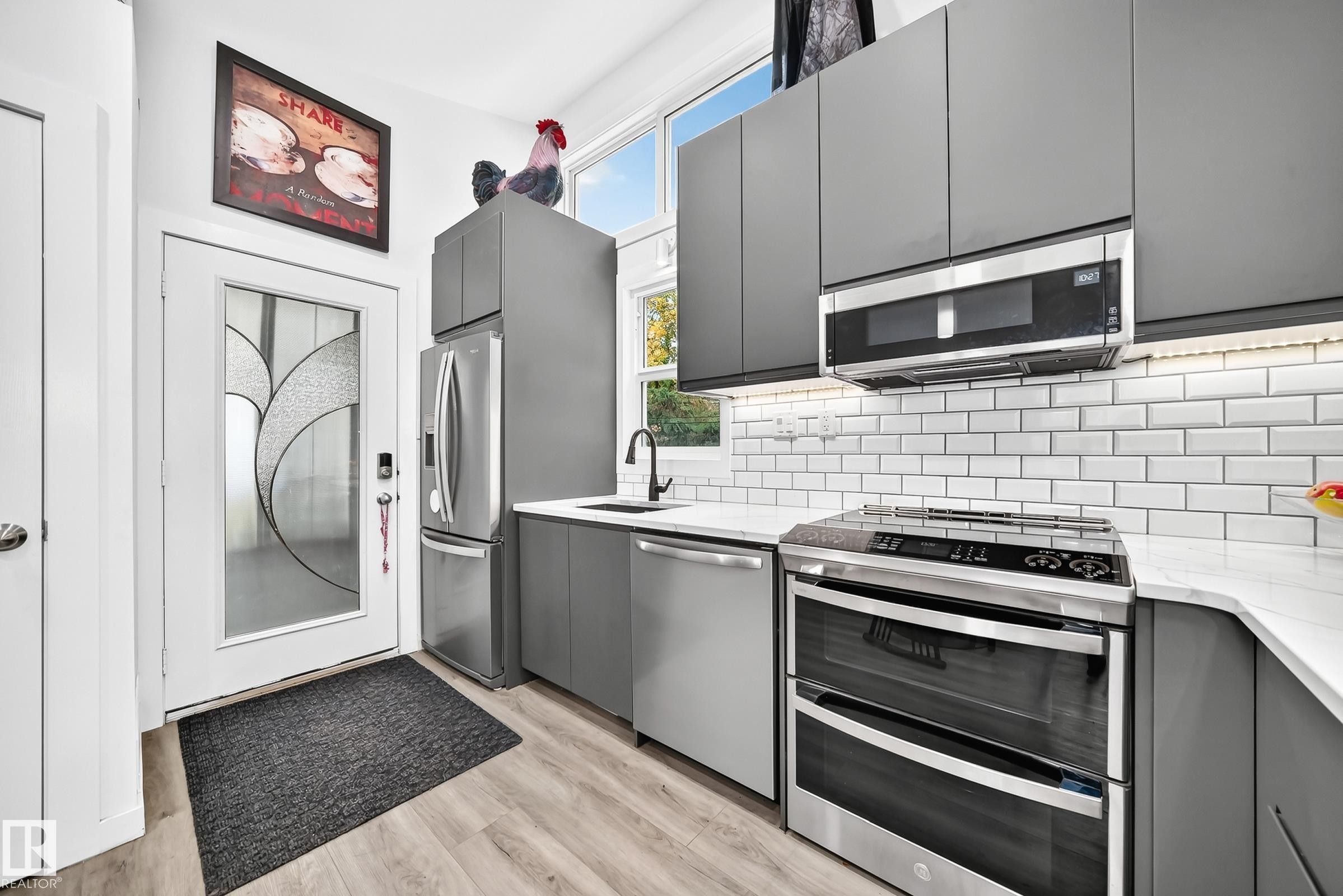 Garden Suite Kitchen - 12045 64 Street Nw, Edmonton, AB