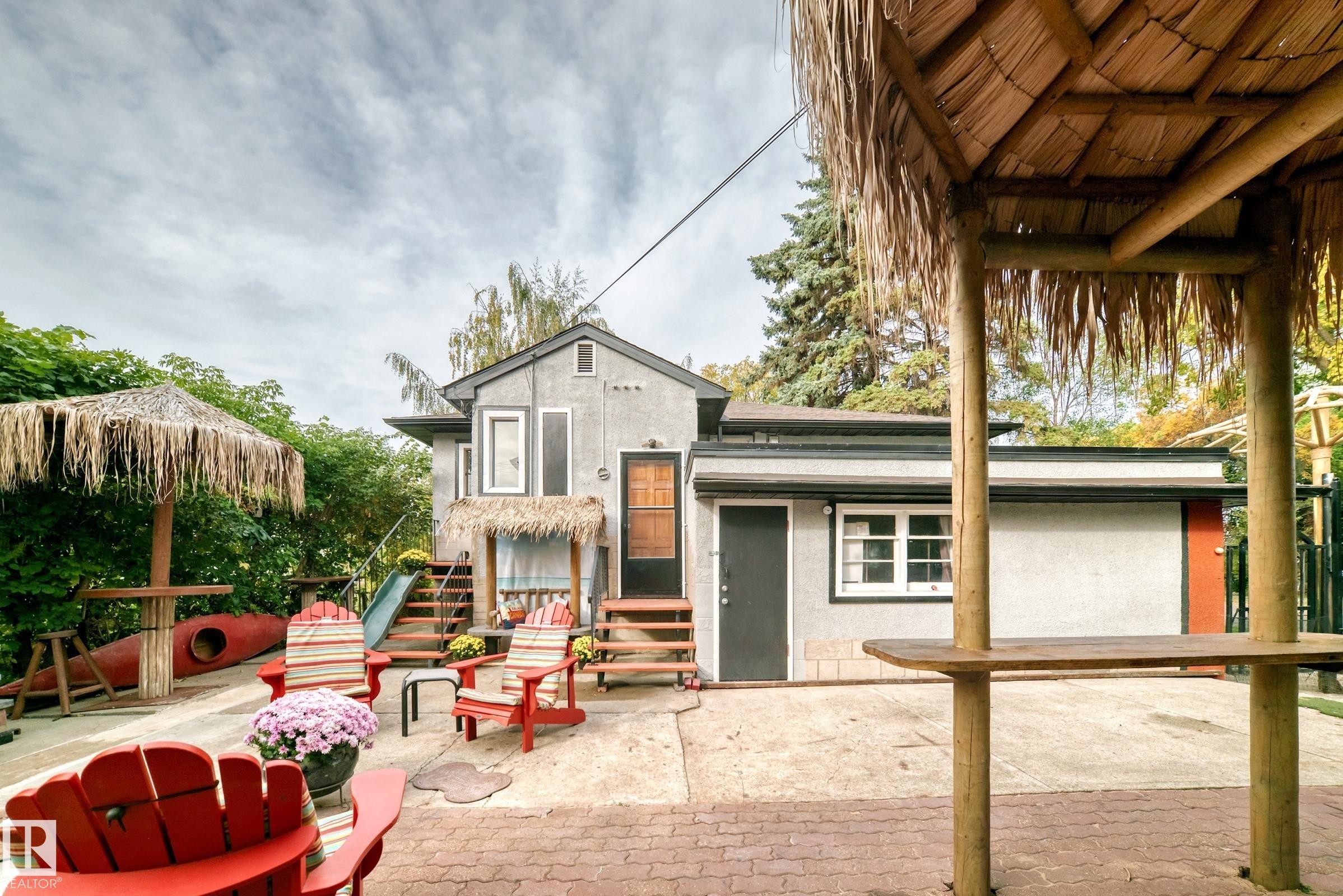 Imagine having friends over for BBQ and Fire in Backyard - 12045 64 Street Nw, Edmonton, AB