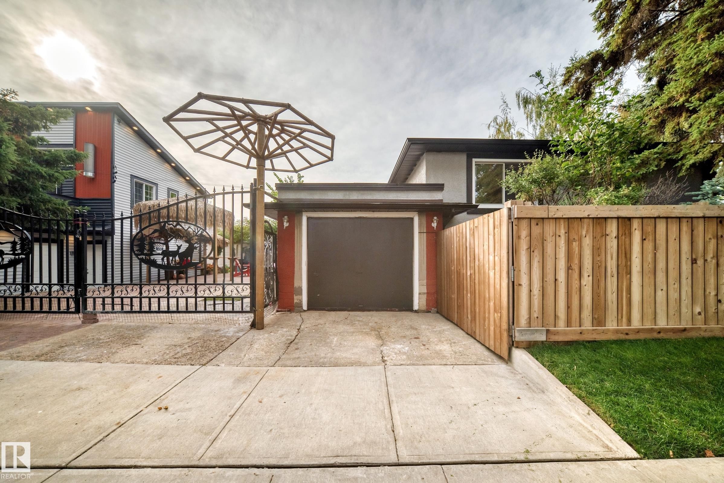 Attached Garage - 12045 64 Street Nw, Edmonton, AB
