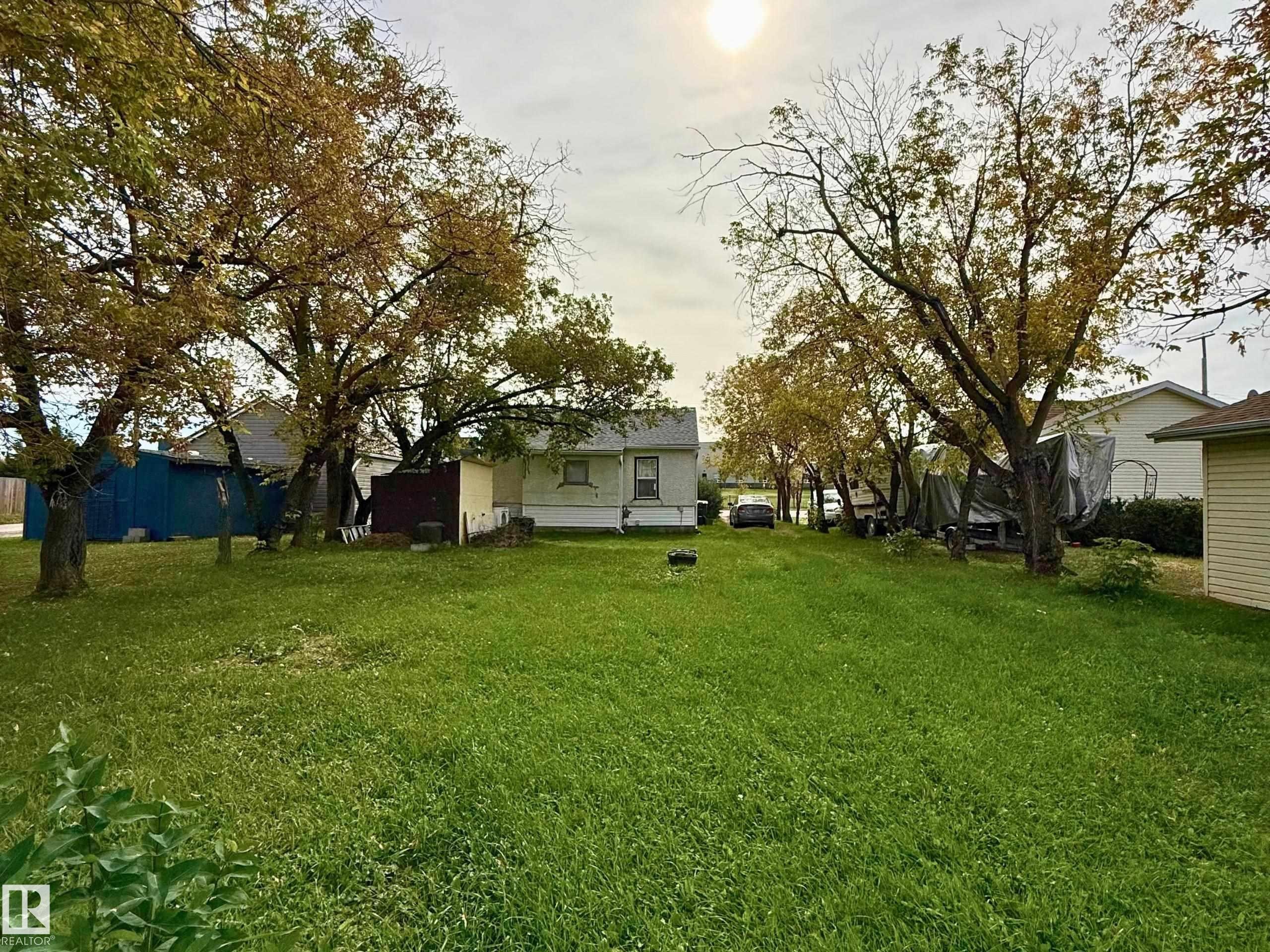 806 16 Avenue, Cold Lake, AB