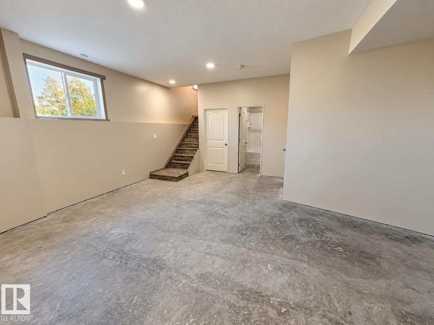27 Whitetail Cove, Mundare, AB