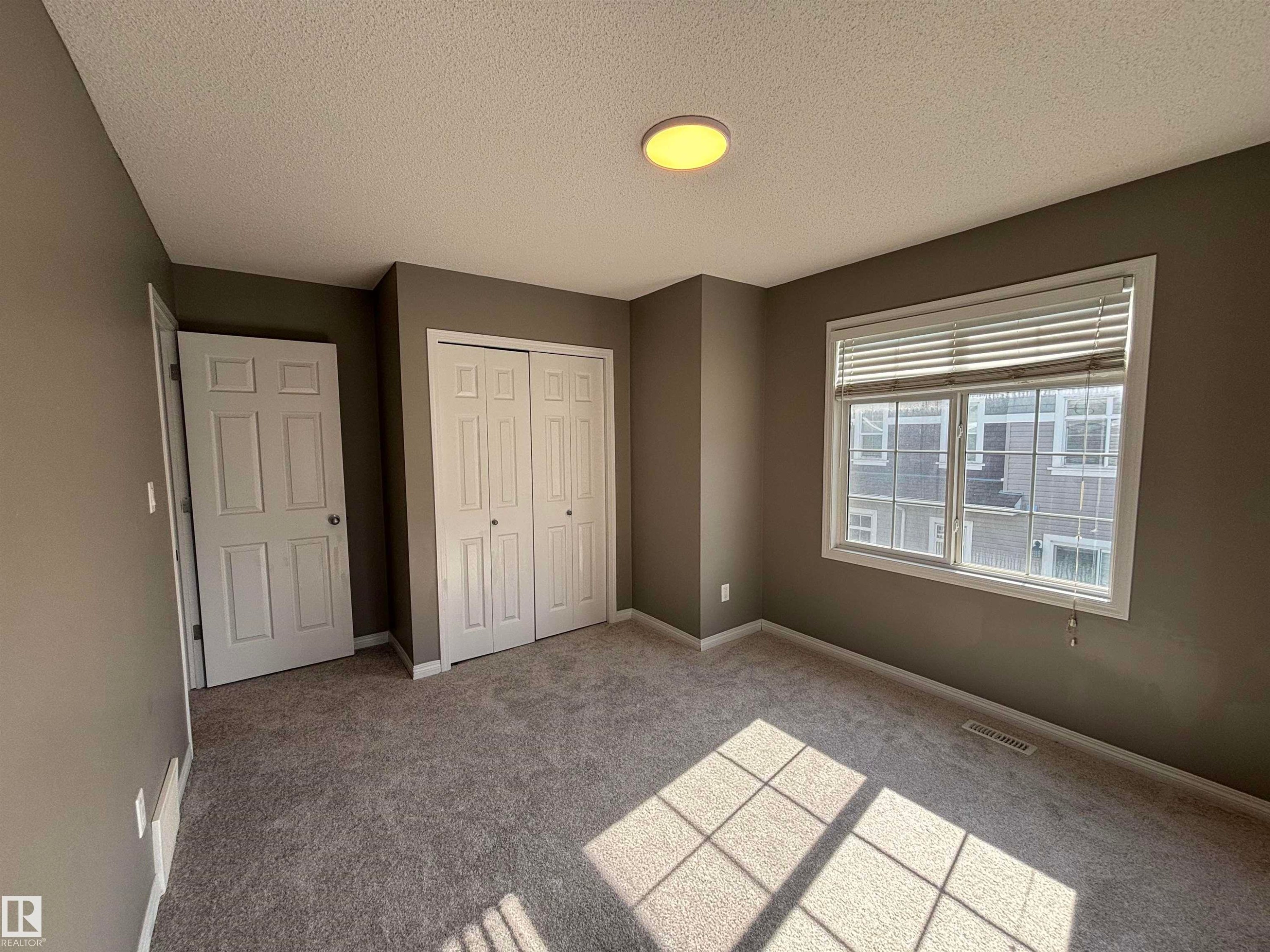 #49 9151 Shaw Wy Sw, Edmonton, AB