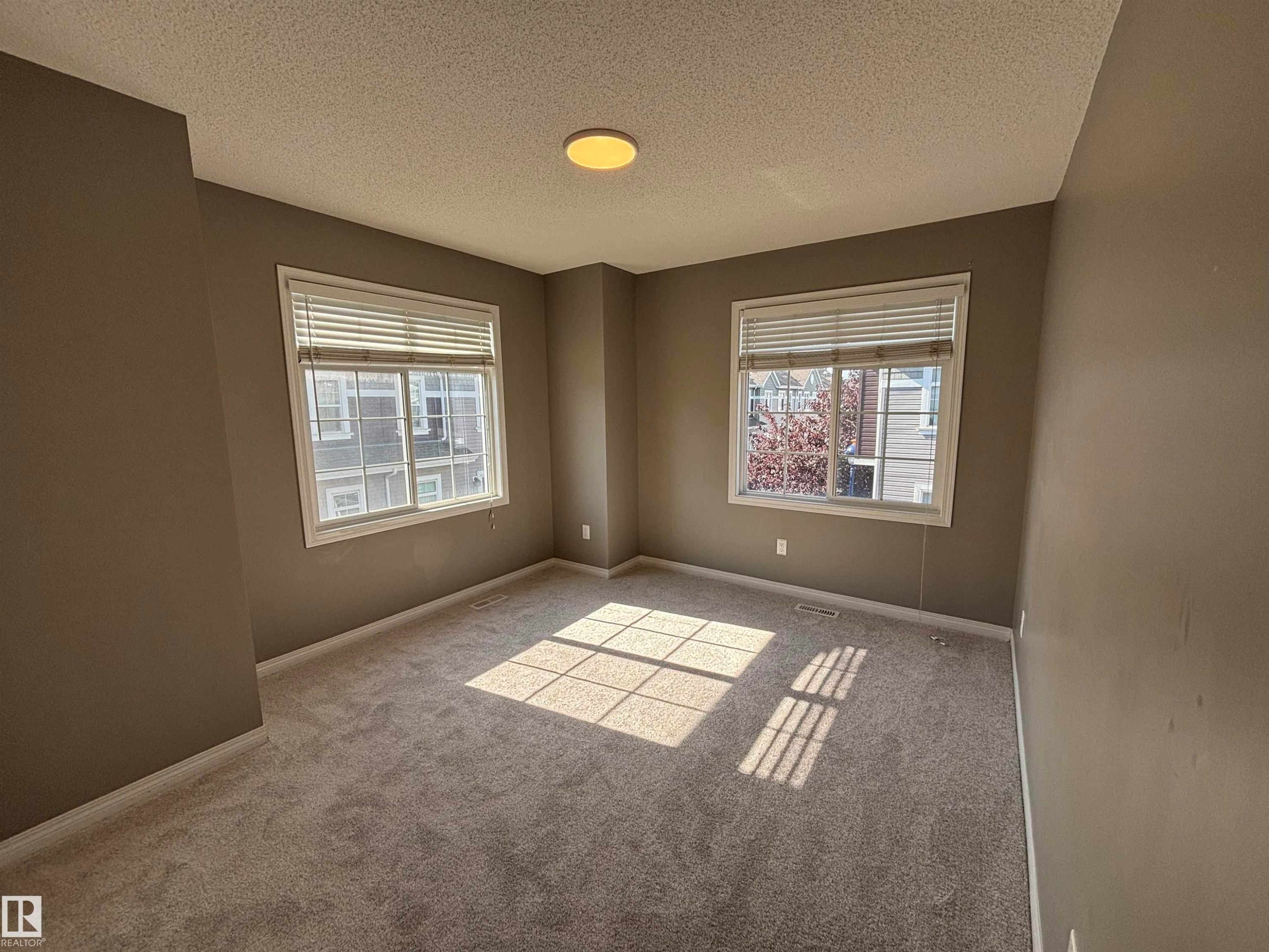 #49 9151 Shaw Wy Sw, Edmonton, AB
