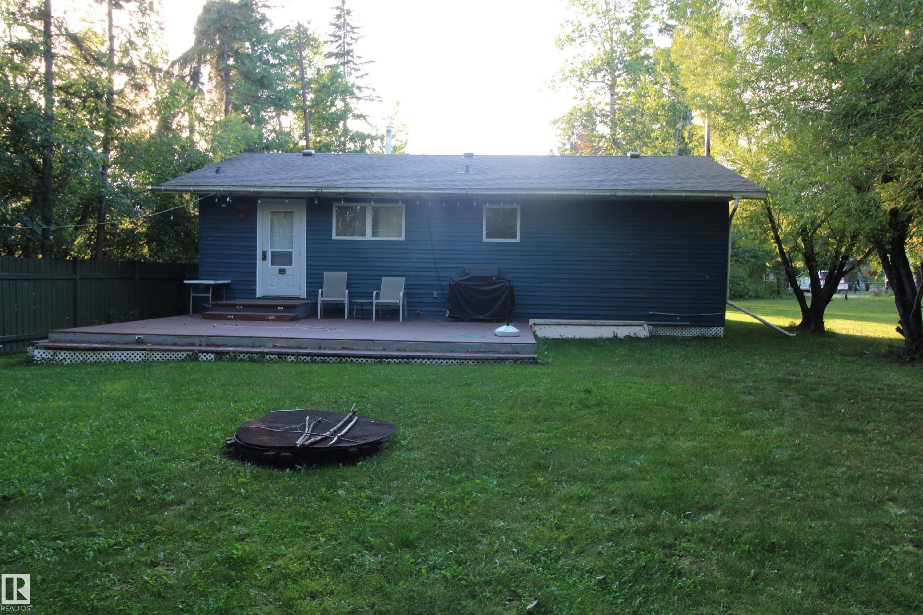 952 9 Street, Rural Lac Ste. Anne County, AB