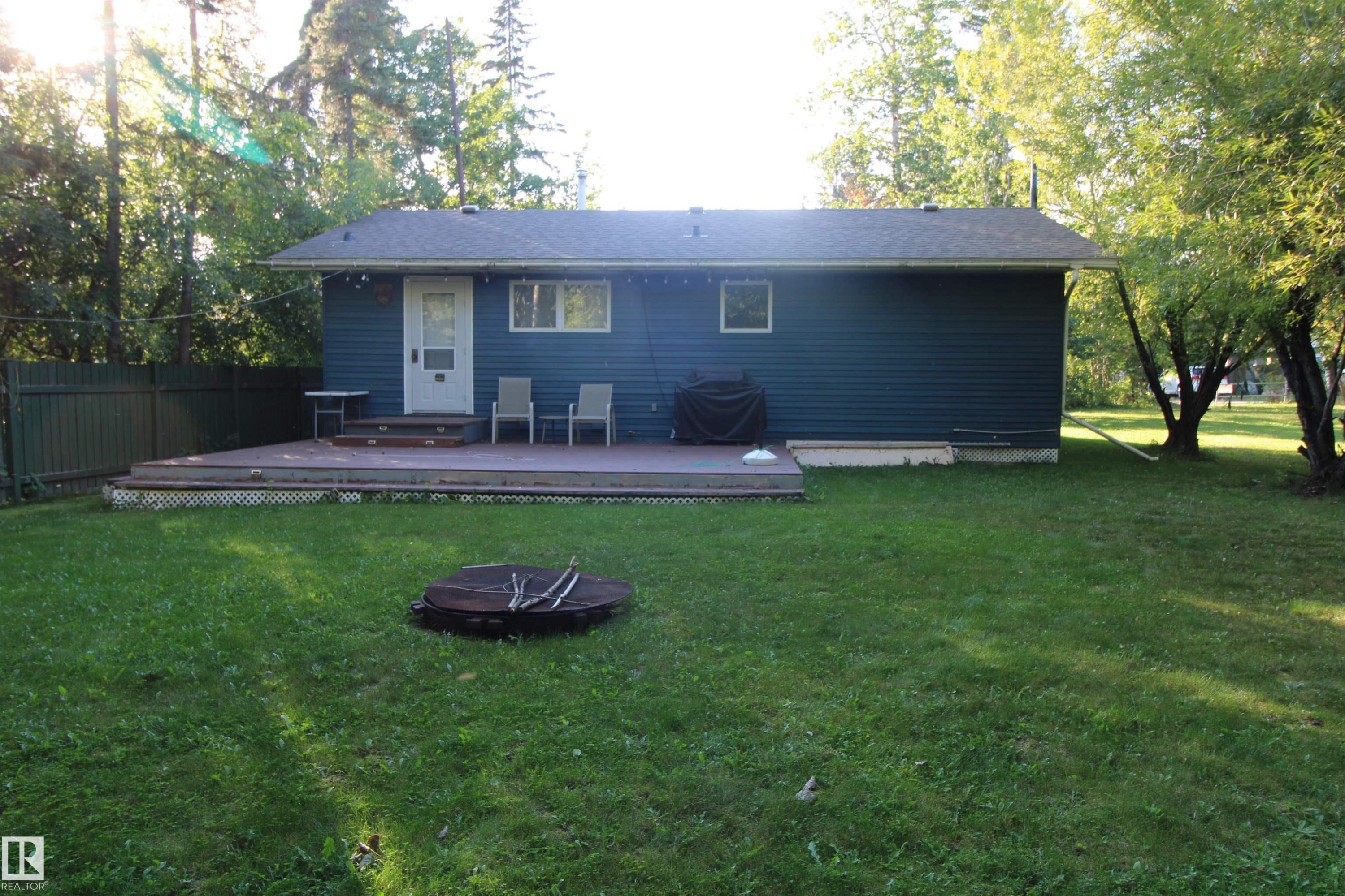 952 9 Street, Rural Lac Ste. Anne County, AB