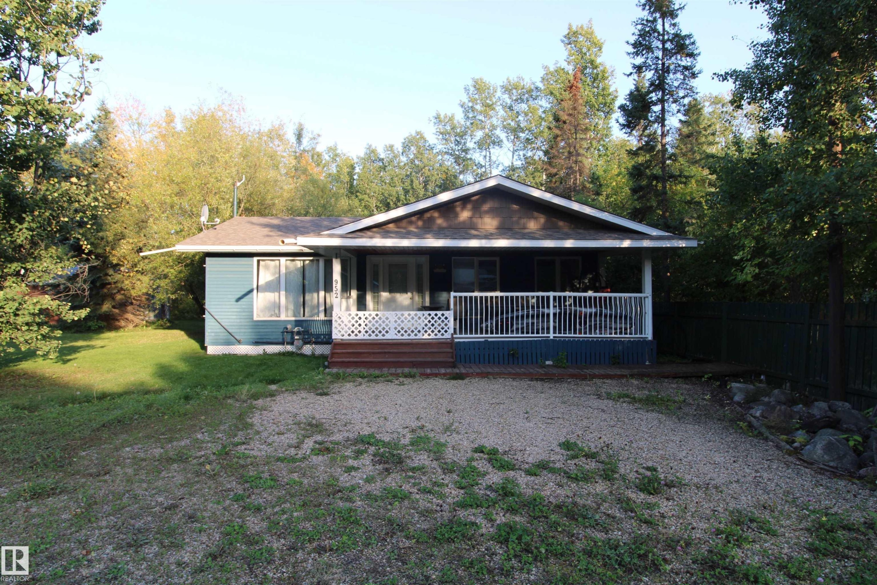 952 9 Street, Rural Lac Ste. Anne County, AB