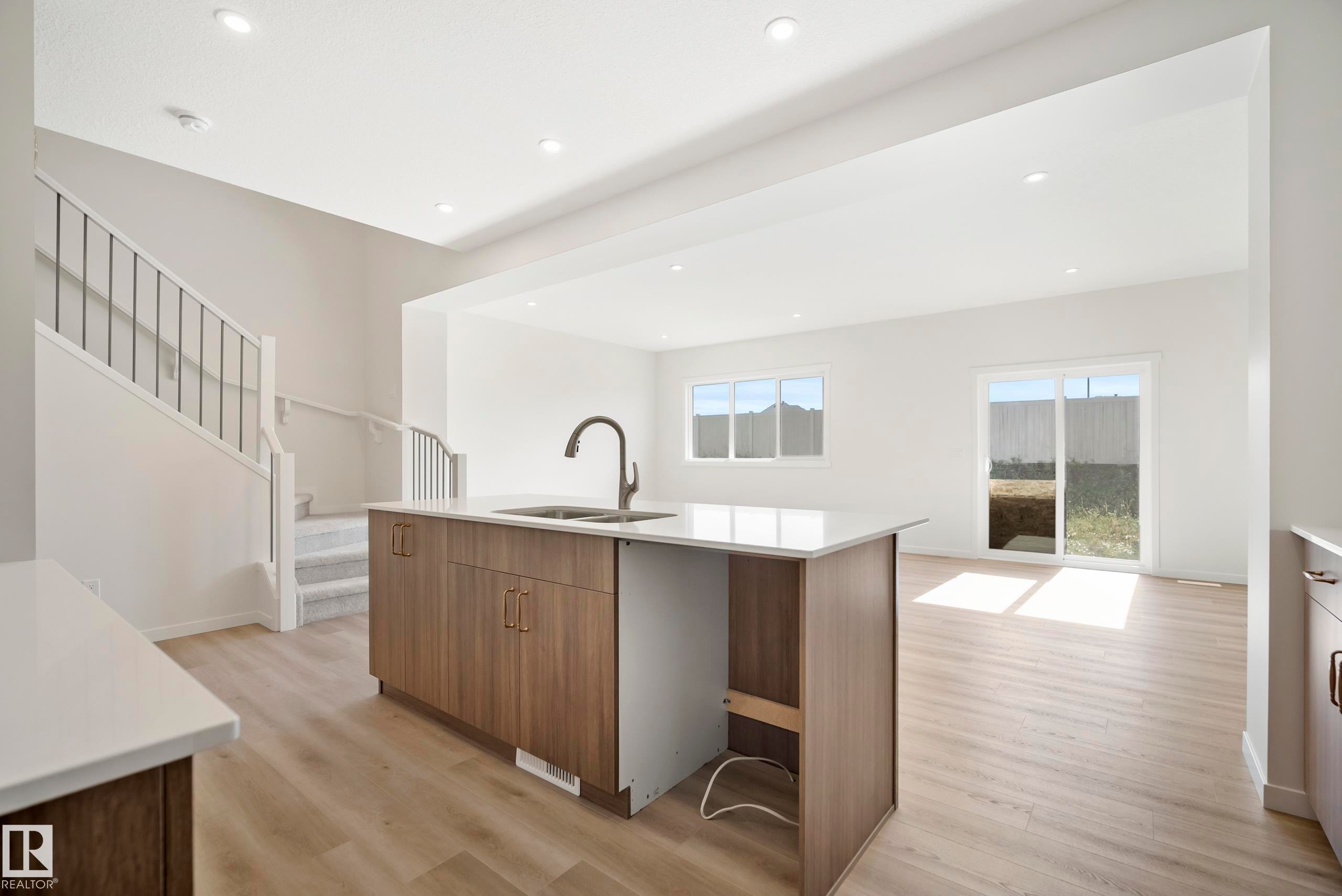 20739 24 Avenue Nw, Edmonton, AB