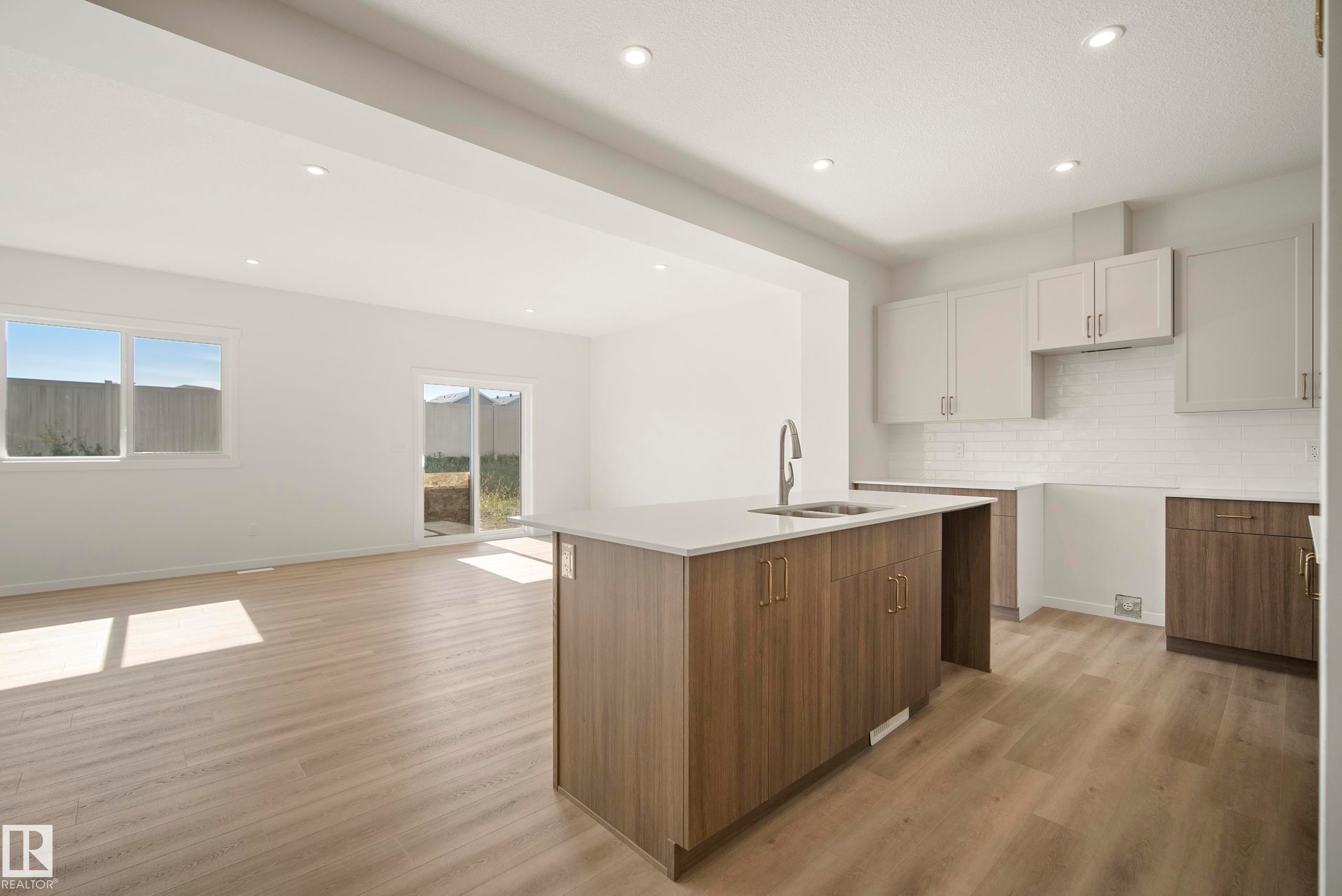 20739 24 Avenue Nw, Edmonton, AB
