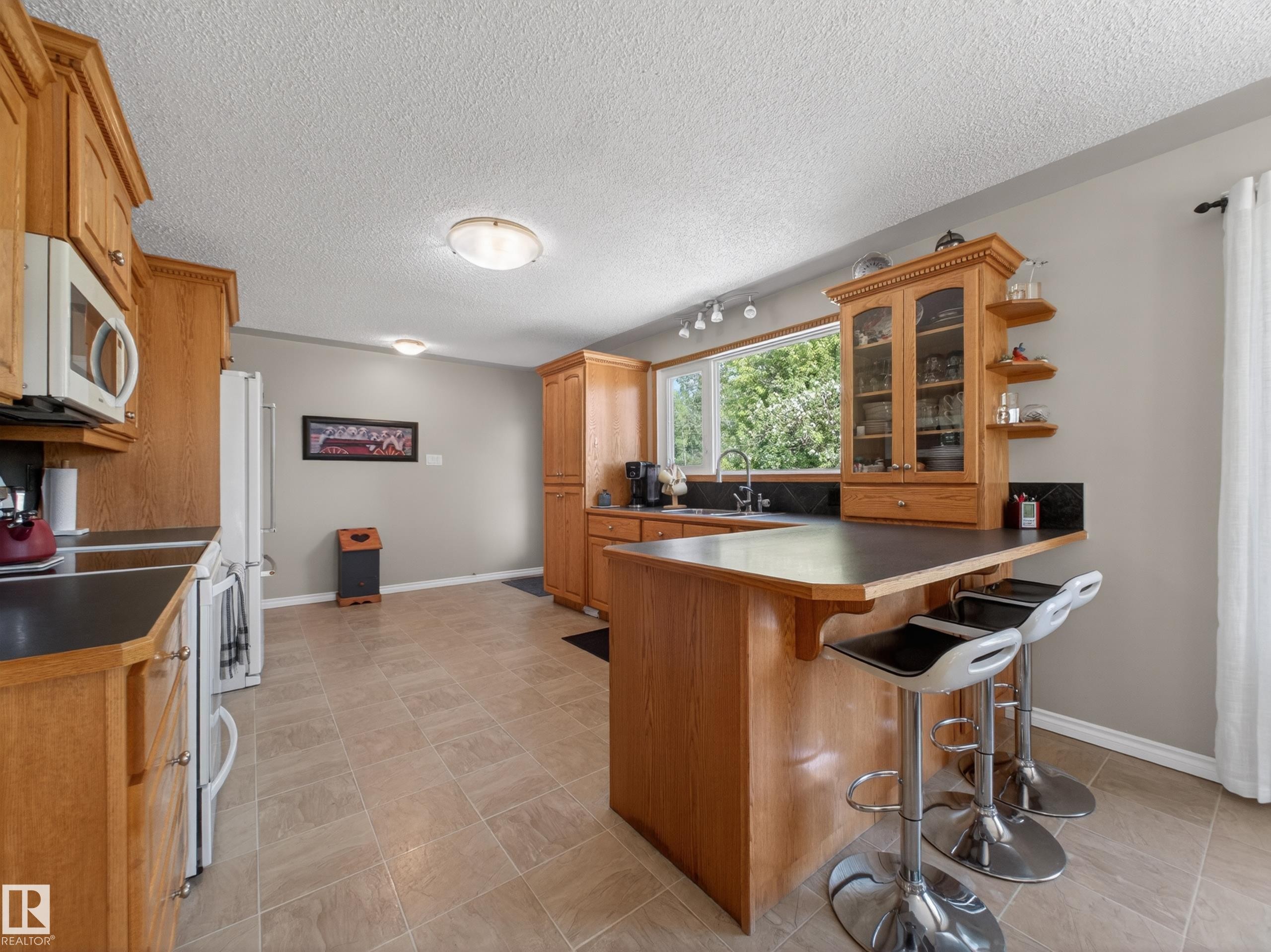 22048 Twp Road 522, Rural Strathcona County, AB