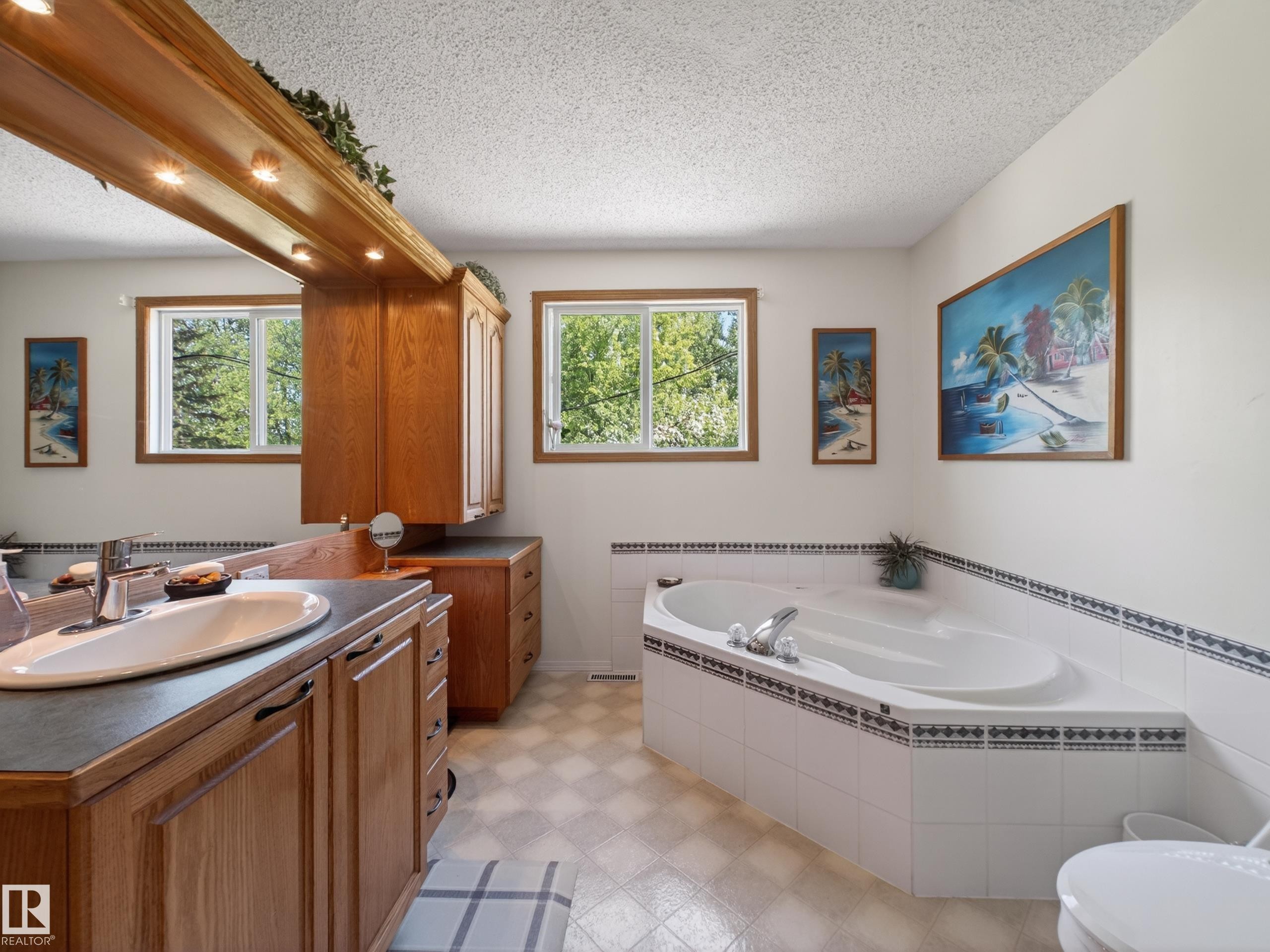 22048 Twp Road 522, Rural Strathcona County, AB
